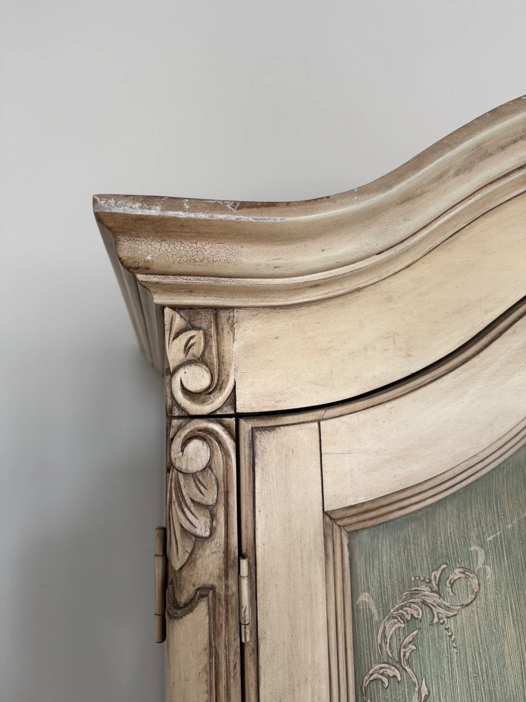 Vintage Style Armoire Wardrobe with Drawers - photo 3