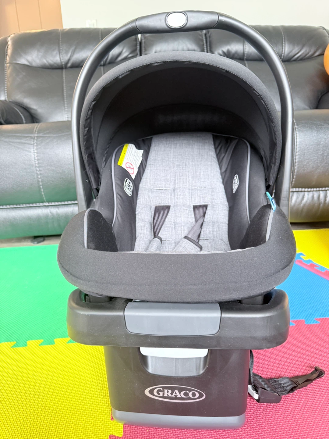 Graco SnugRide Infant Car Seat