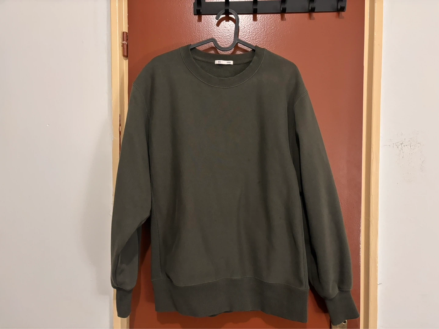 GU Sweat Pullover Crewneck Sweatshirt