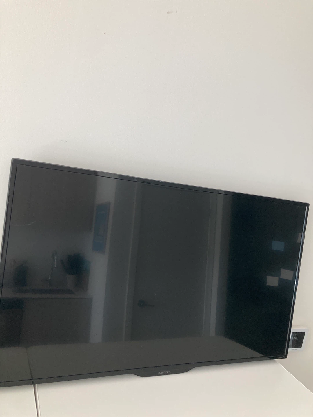 Insignia Roku TV NS-39DR510CA17