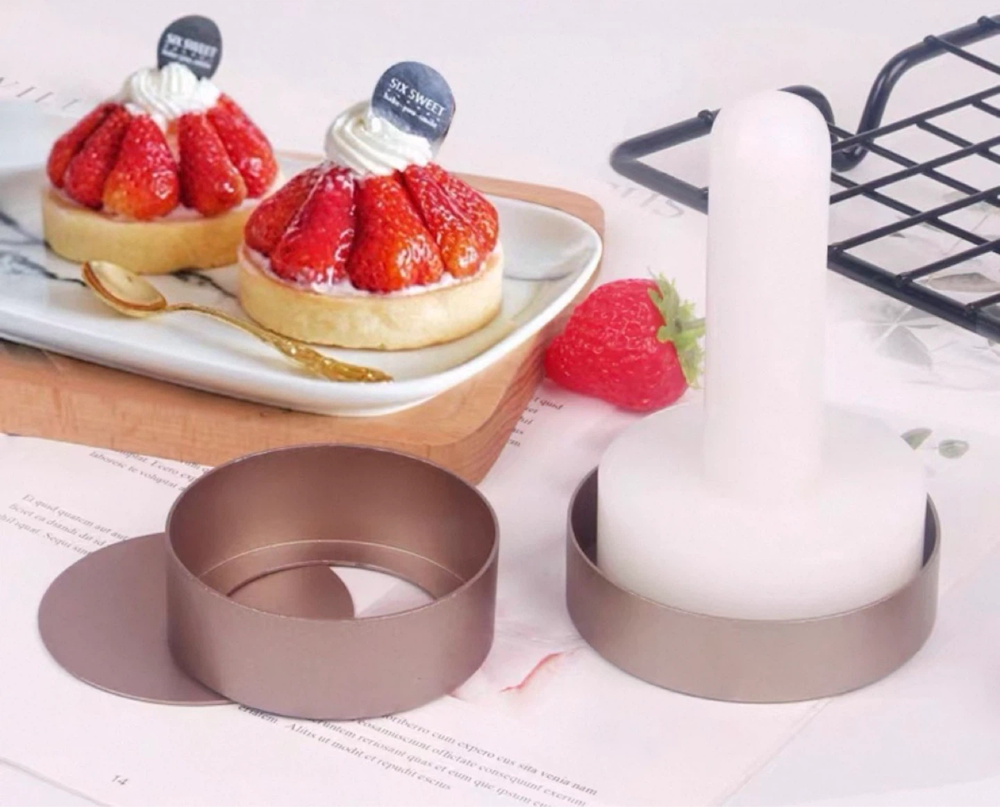 French Tart Mold Set (5 Rings + 1 Tamper Tool)