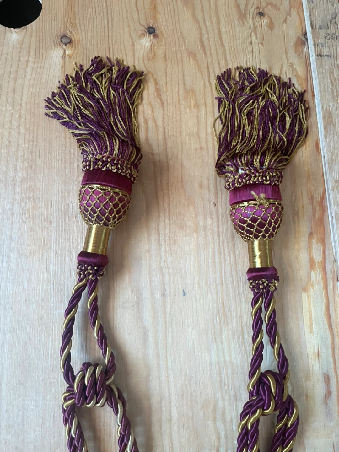 Set of 4 Curtain Tie-Back Tassels - Burgundy & Gold