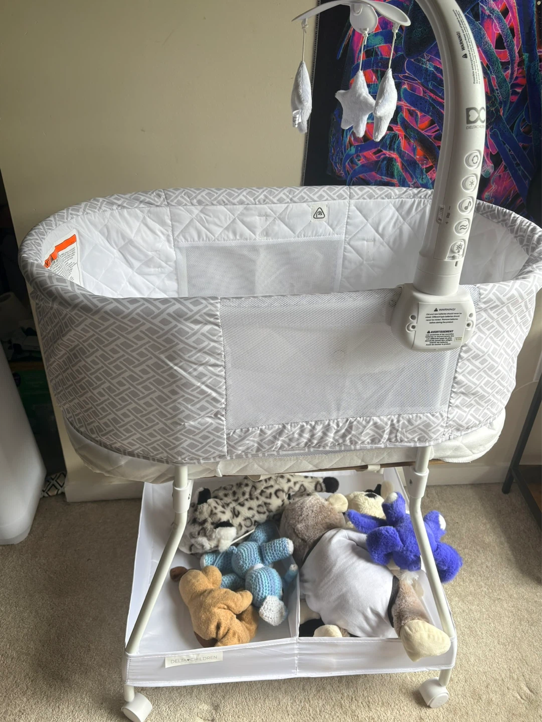 Delta Children Bassinet - photo 3