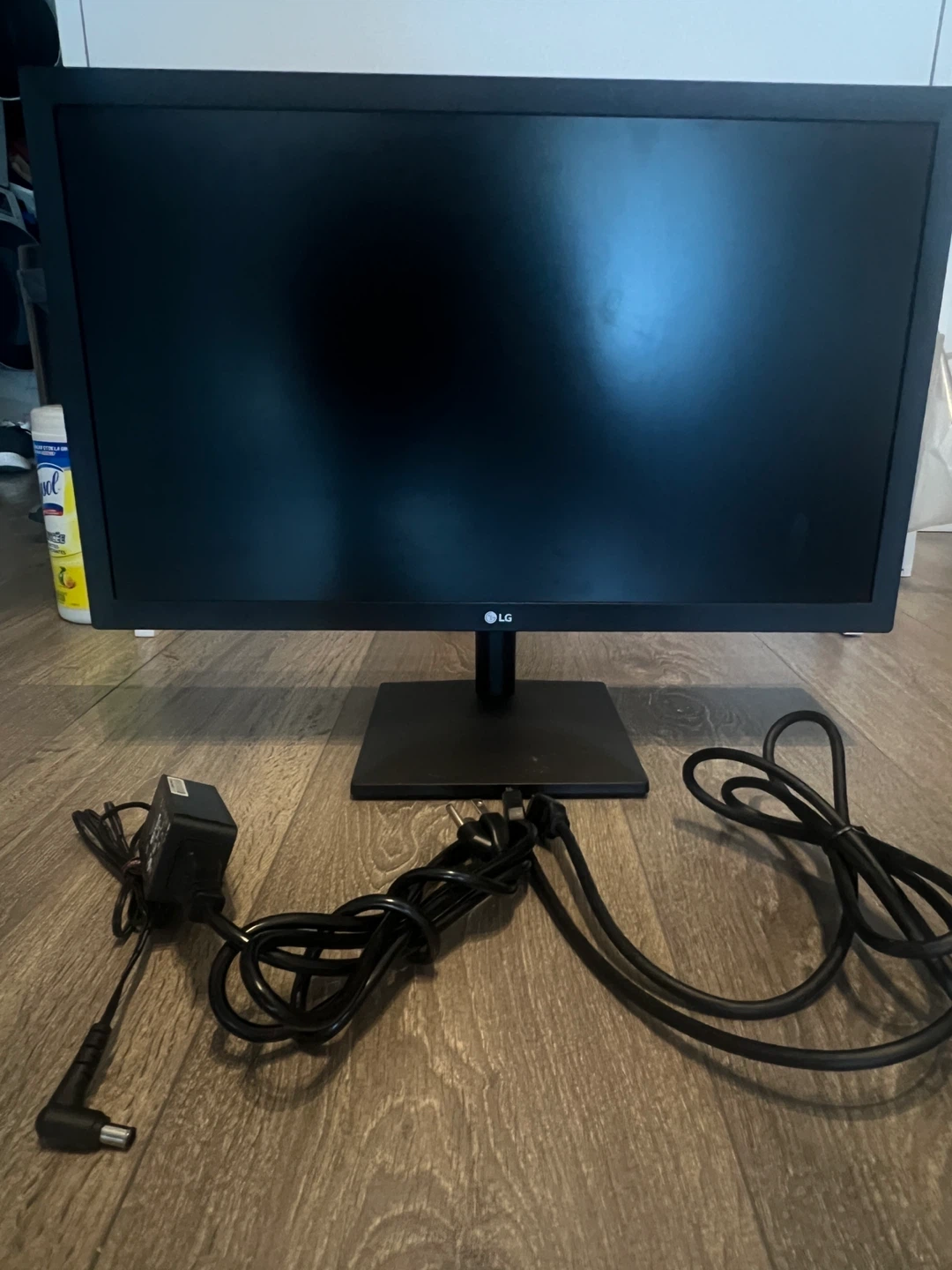 LG 22” Monitor - photo 3