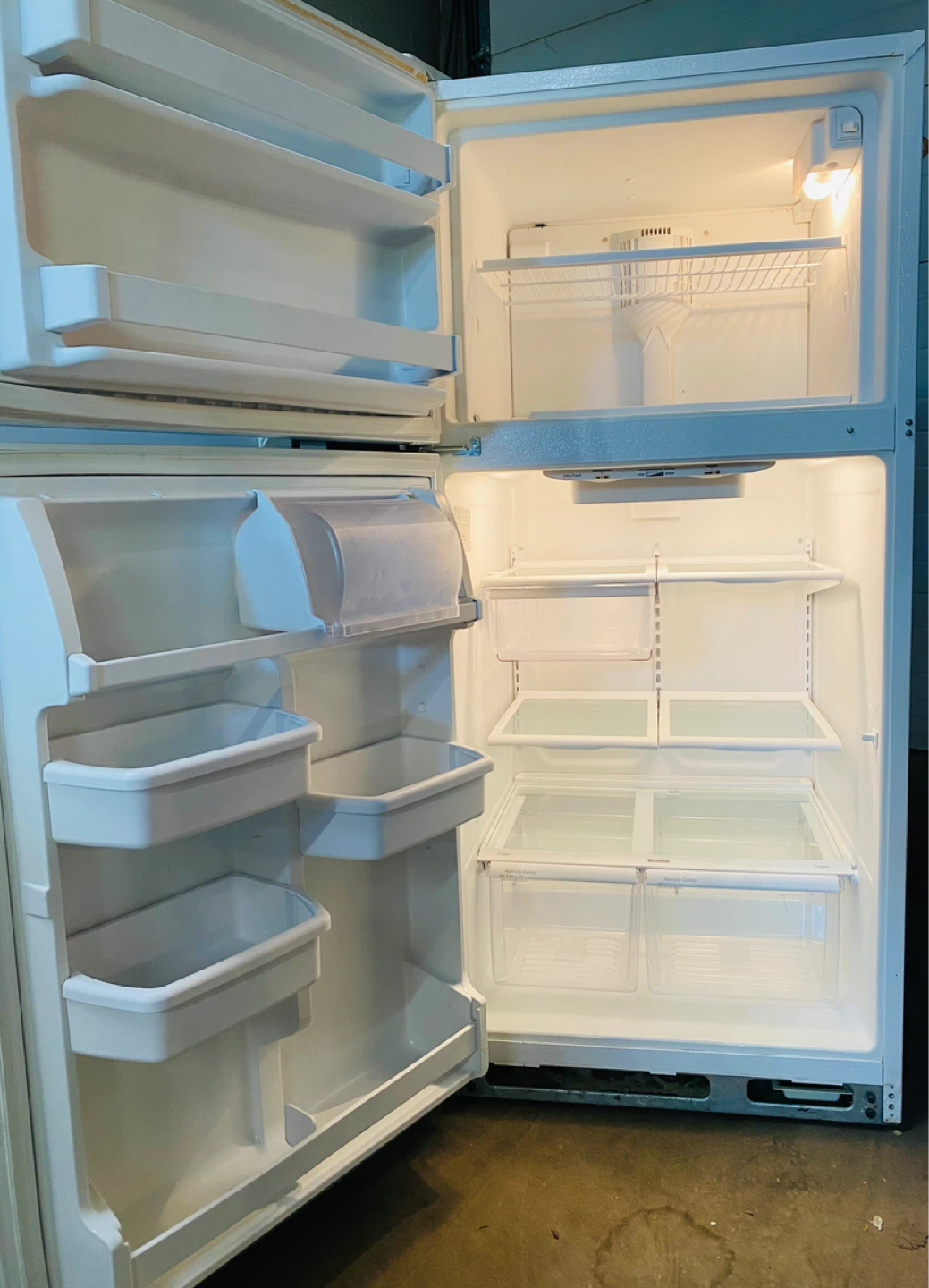 Kenmore Top-Freezer Fridge - photo 2