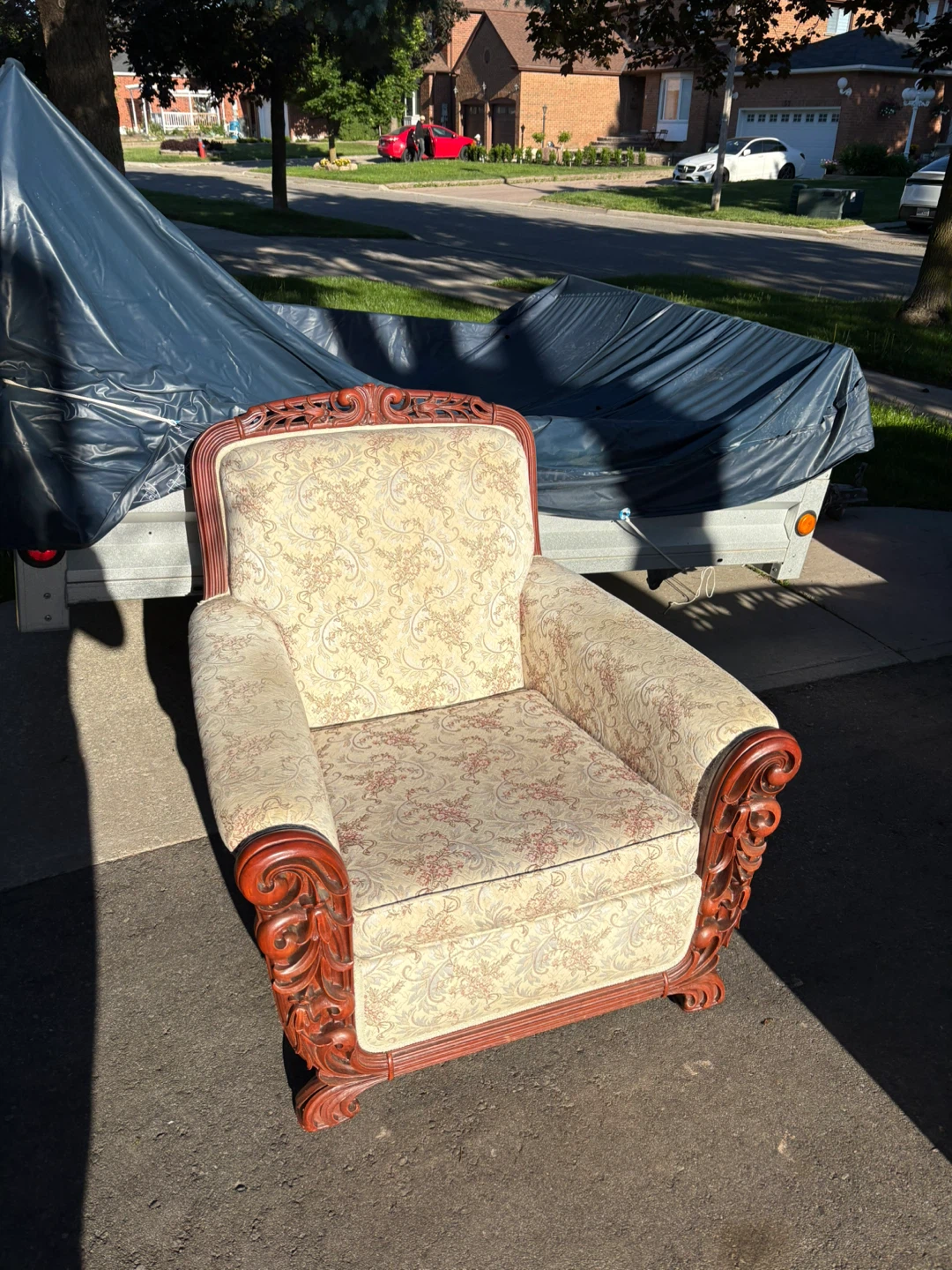 Ornate Loveseat and Armchair Set - photo 2