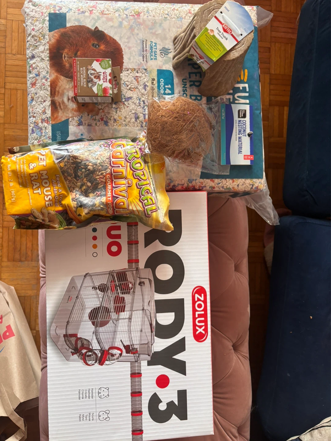 Hamster/Mouse Starter kit w/ Cage, bedding +more