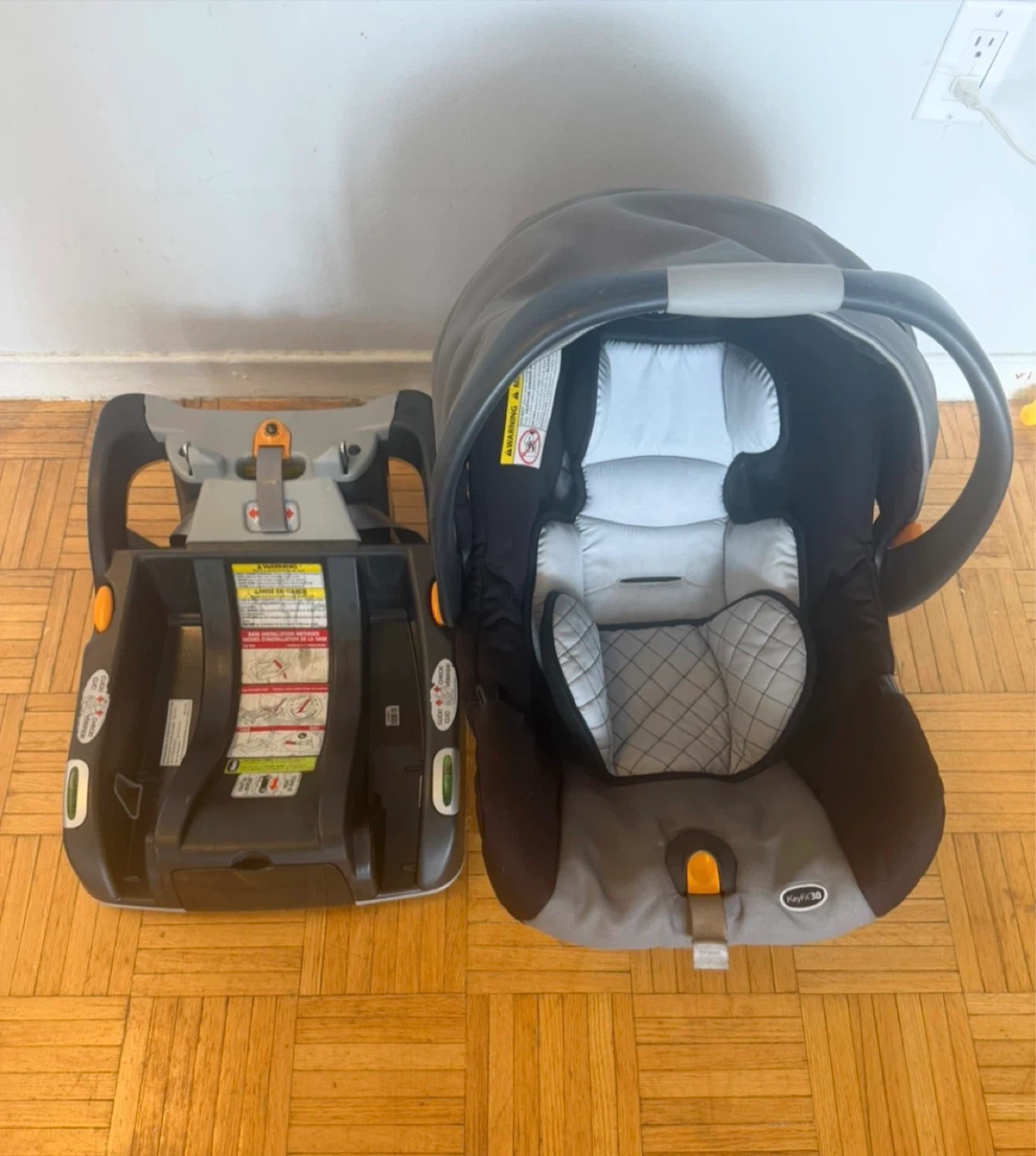 Chicco Keyfit 30 Infant Car Seat with Base - photo 2