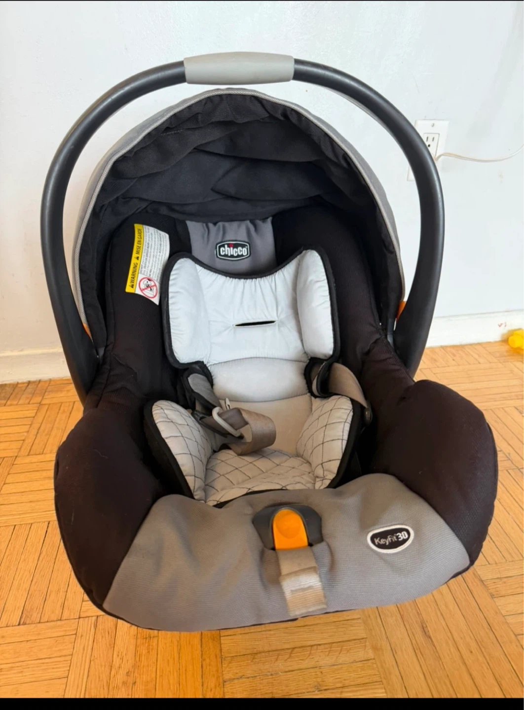 Chicco Keyfit 30 Infant Car Seat with Base - photo 3