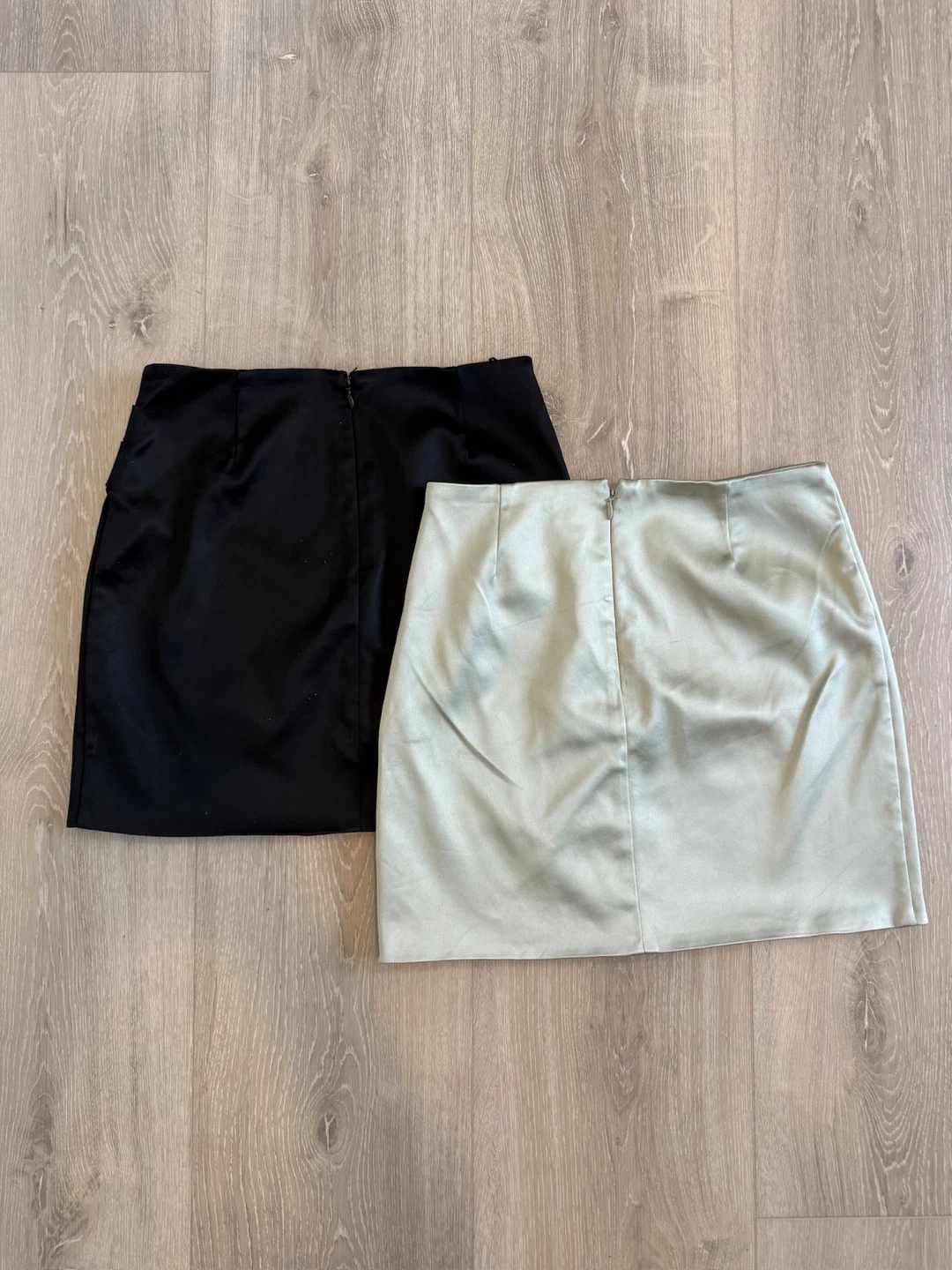2 Aritzia Satin Skirt - photo 4
