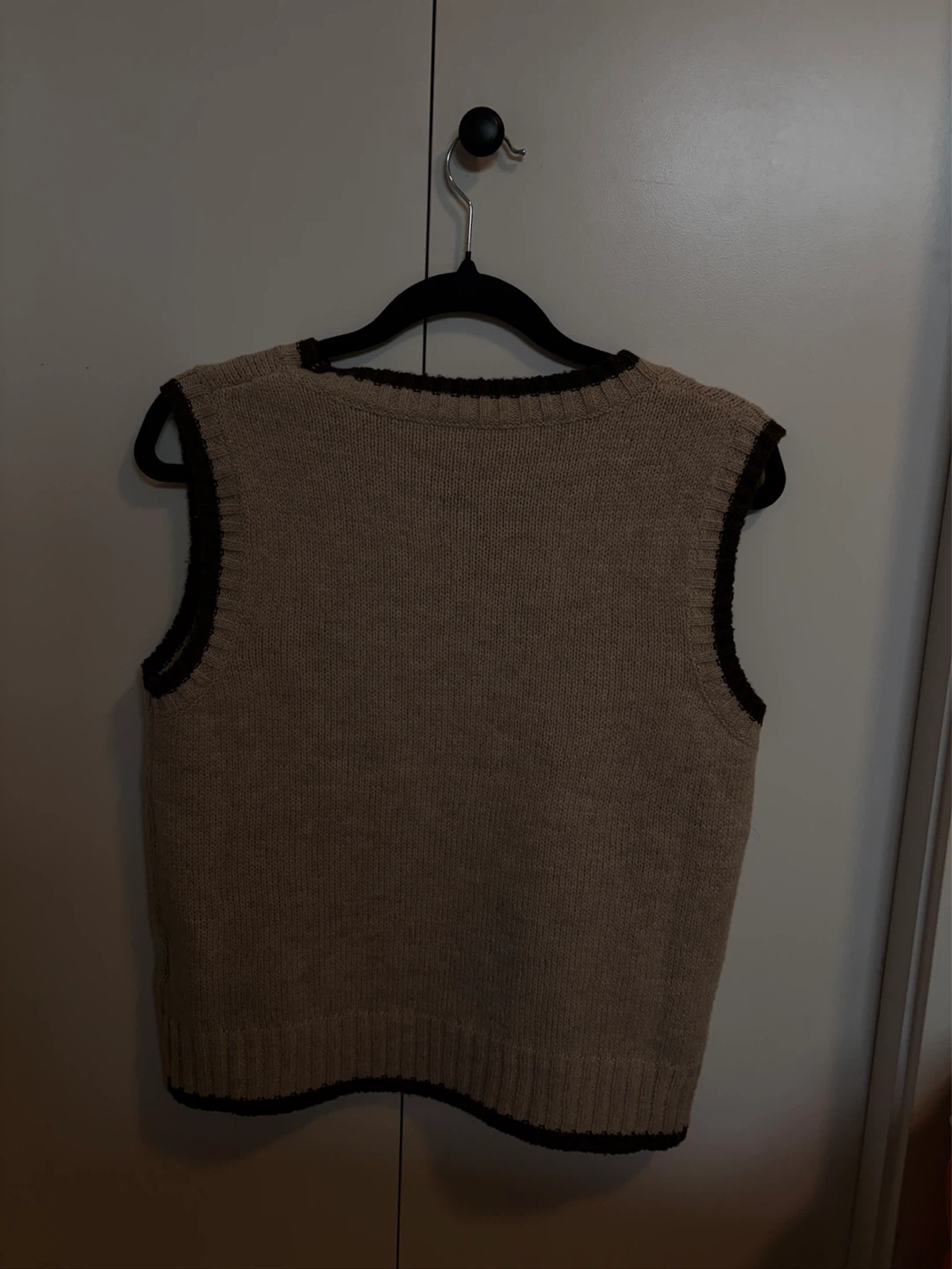 SHEIN Tan Knit Sweater Vest with Brown Trim - photo 2
