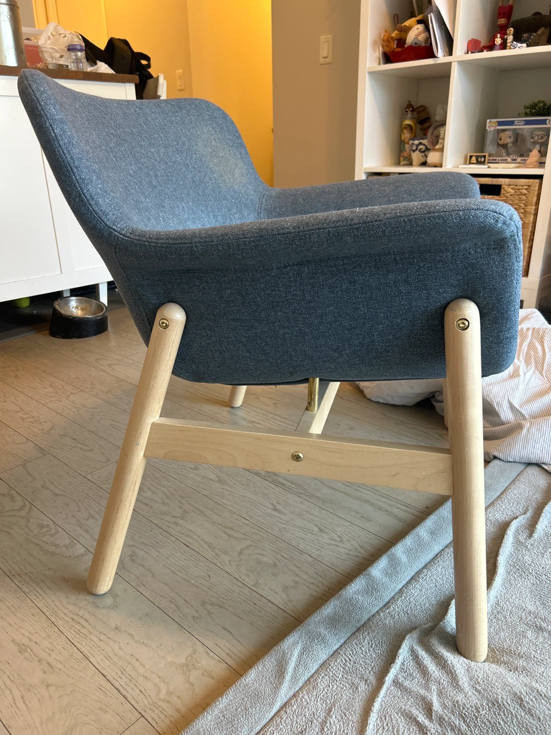 Grey accent chair - photo 2