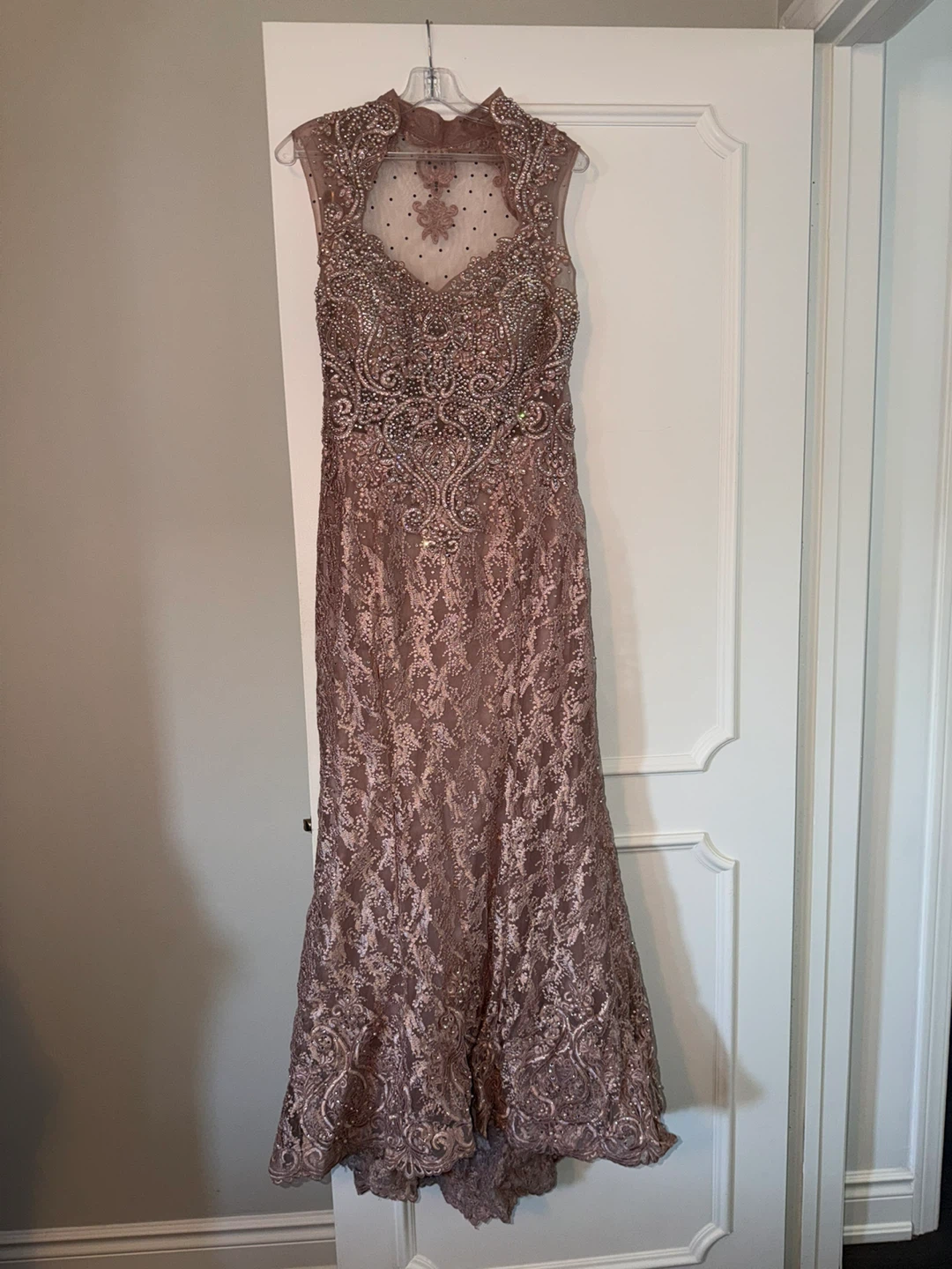 Women’s dresses - photo 5