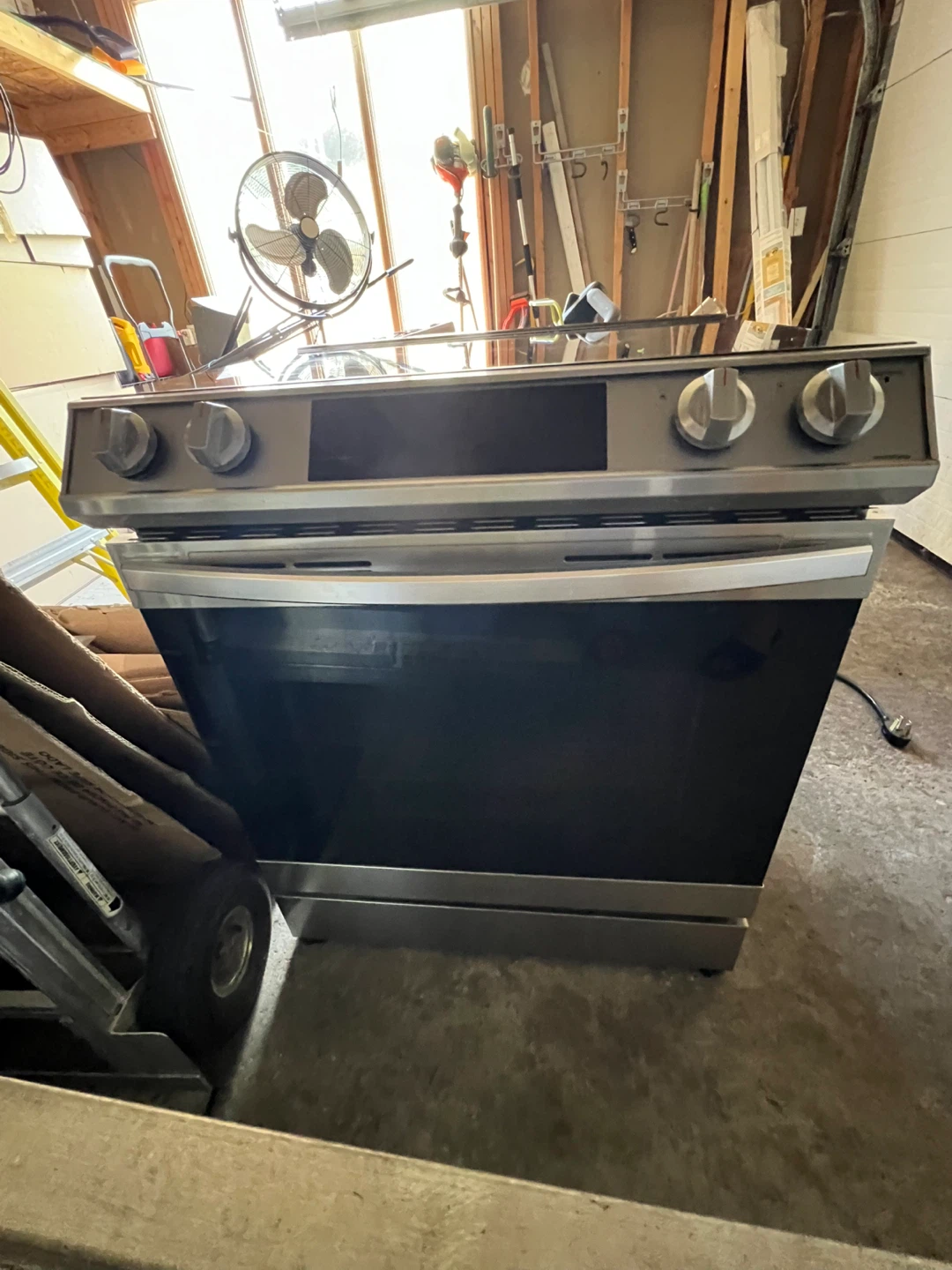 Samsung Electric Range with Smooth Cooktop - photo 2