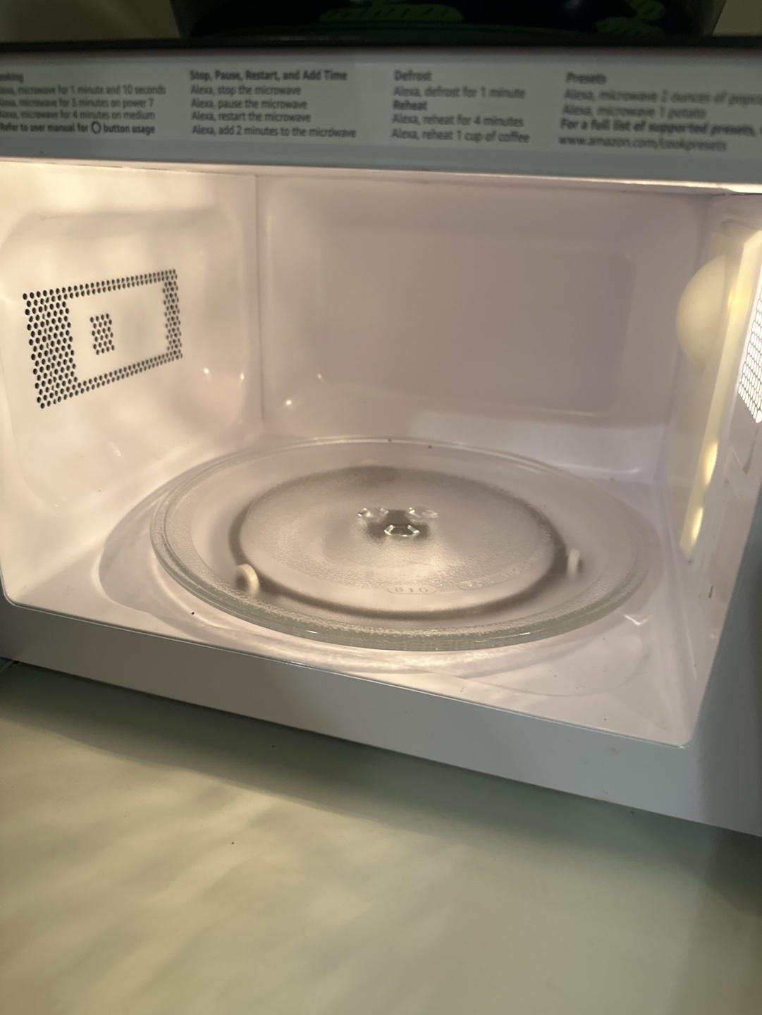 Black microwave - photo 3