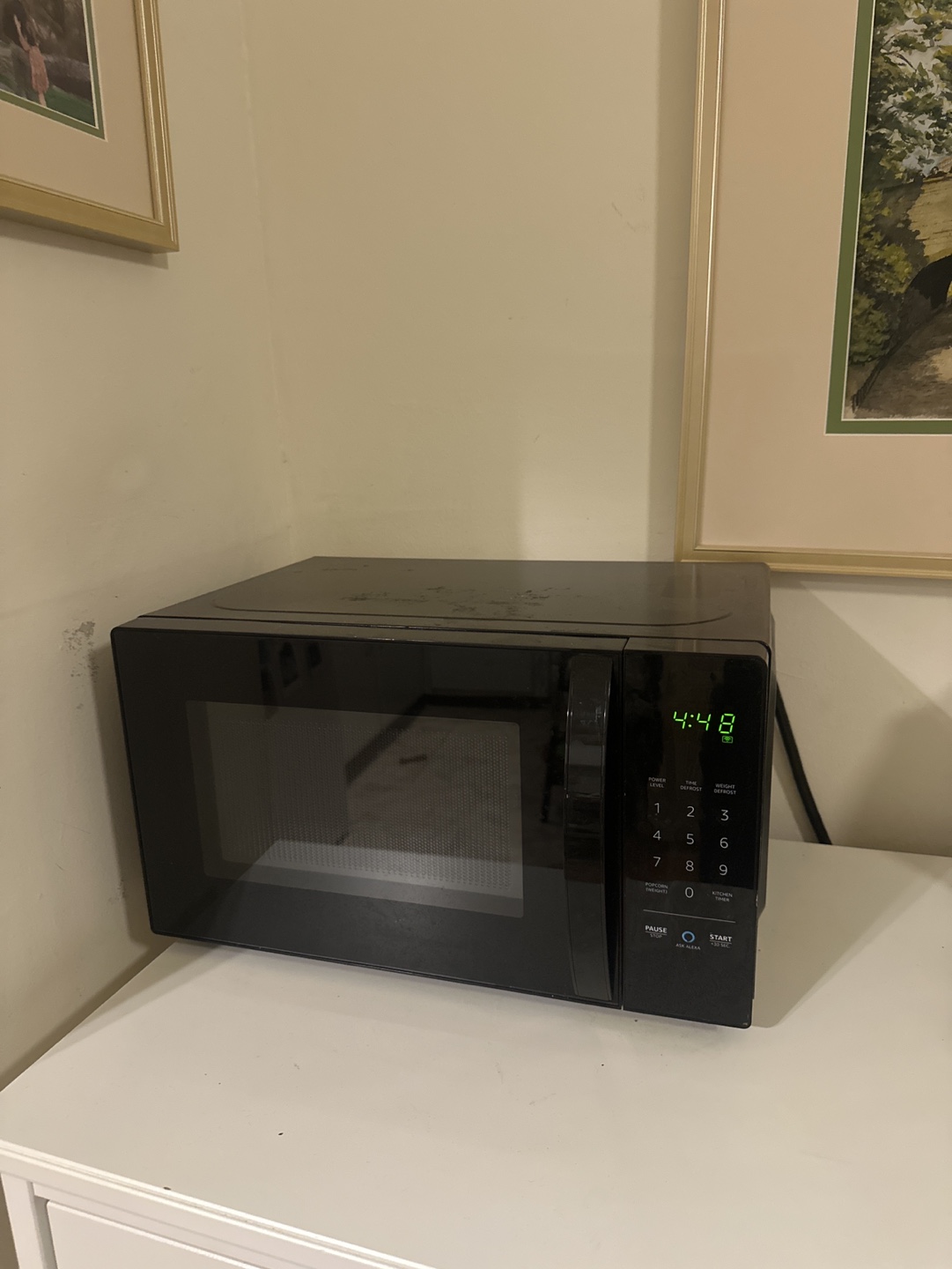 Black microwave - photo 2