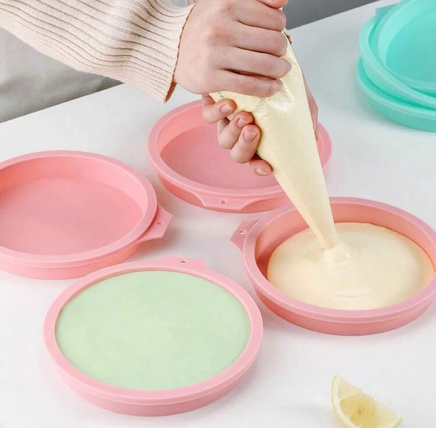 🎂 Round Silicone Cake Molds Set (6" Large / 4" Mini 4-Pack) - photo 4