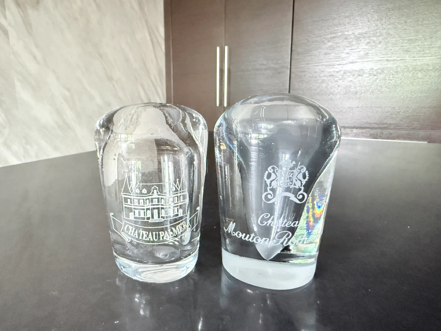 Chateau Palmer & Chateau Mouton Rothschild glass decoration