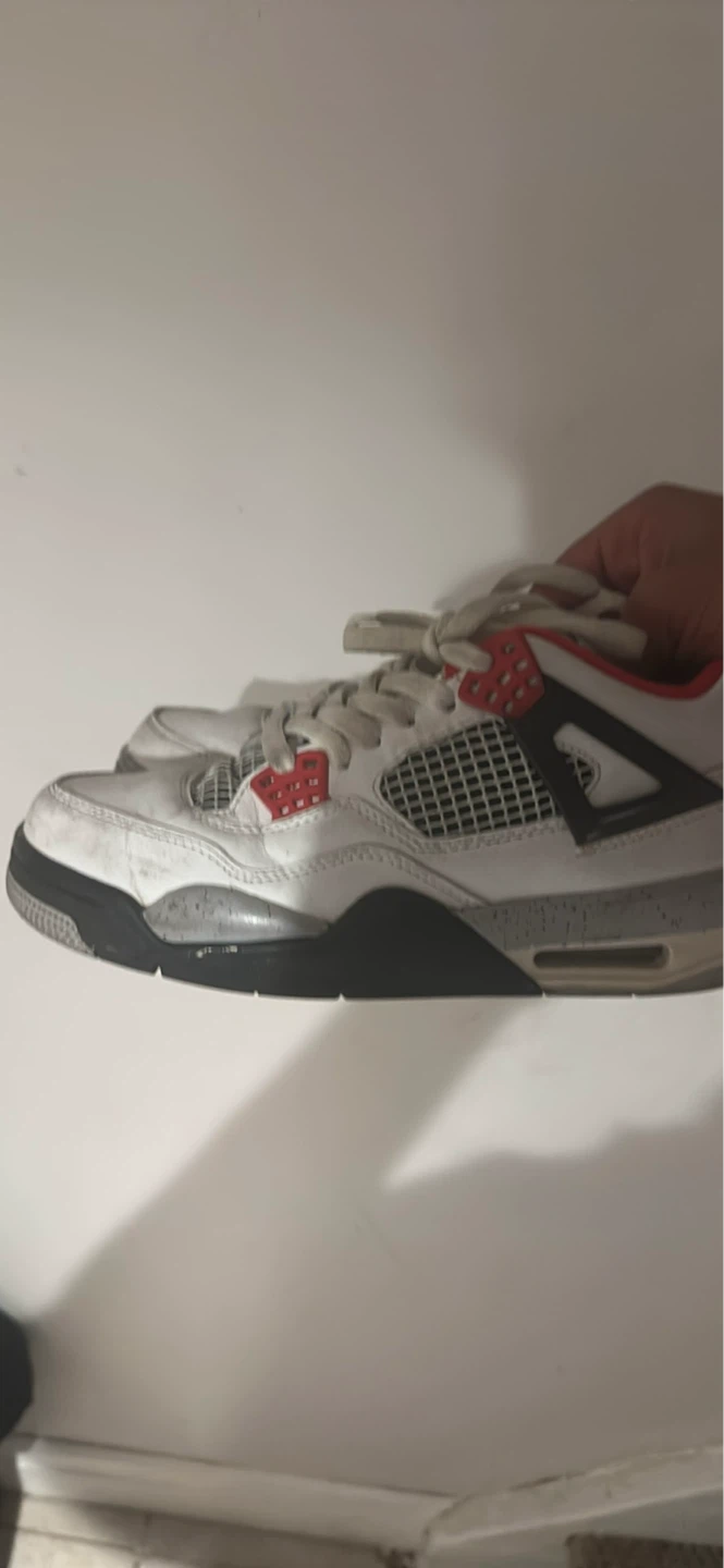 Air Jordan 4 Retro Sneakers