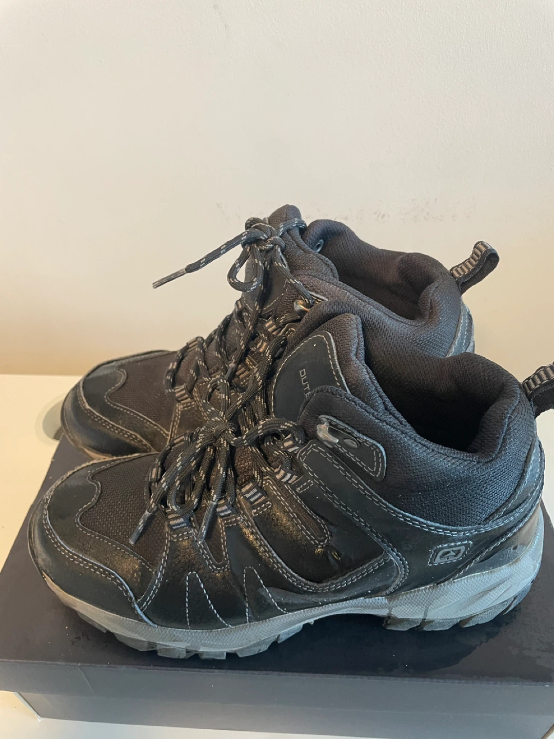 OUTBOUND Men's Hiking Boots Size 8M - photo 2