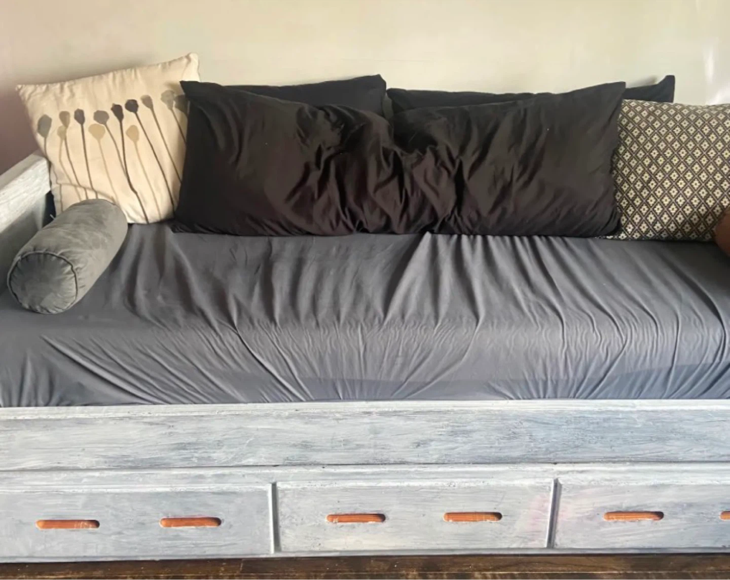 Daybed with Storage Drawers