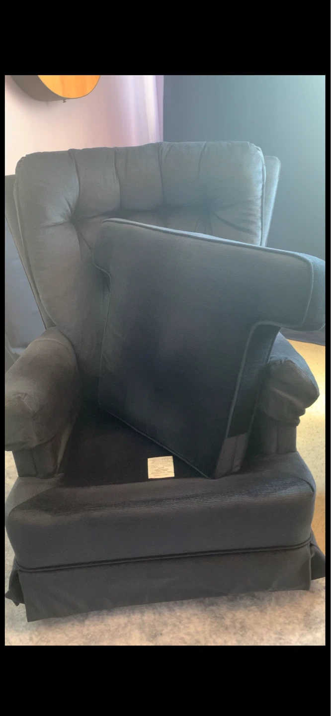 Two Chairs from Smoke & Pet Free - photo 3