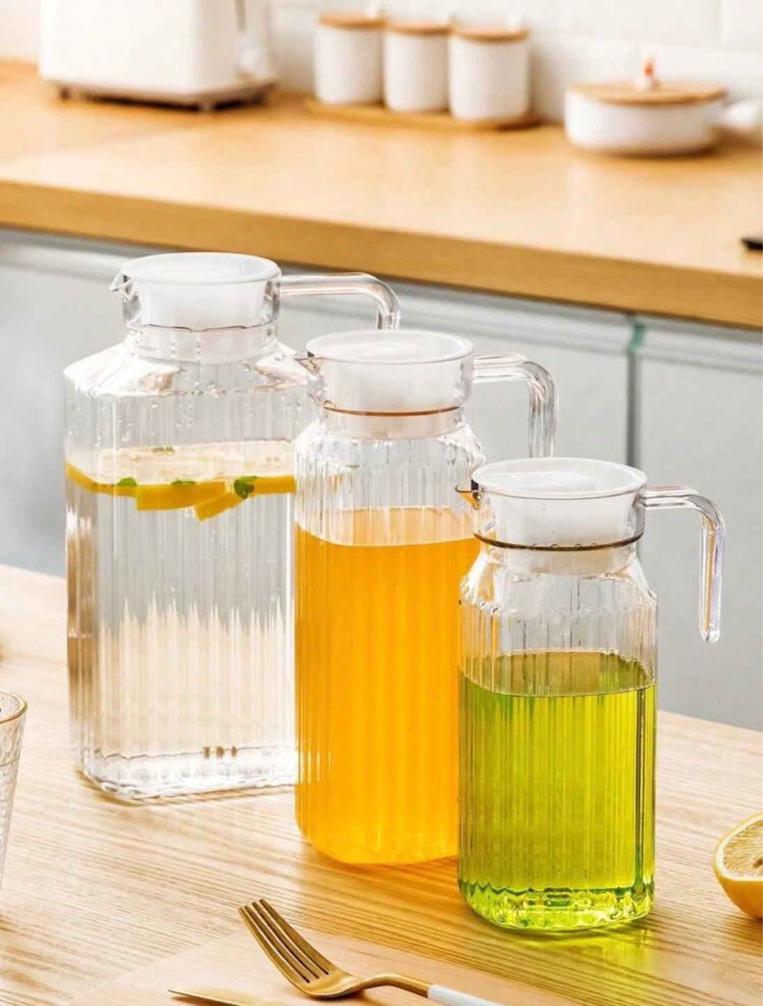 Cold Water & Juice Jug with Lid (1100ml) - Like New! - photo 3