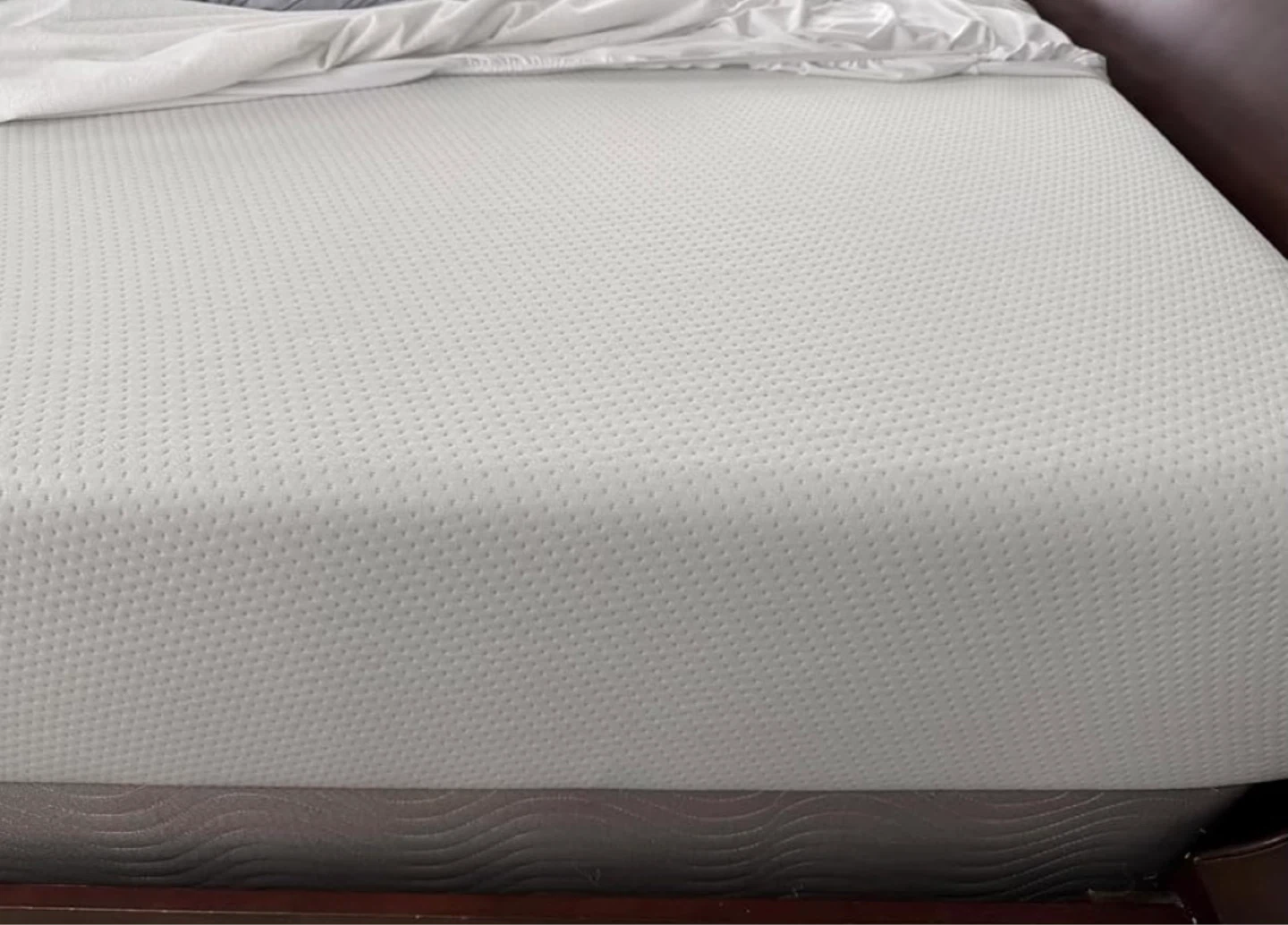 Zinus memory foam mattress twin xl 10 inch - photo 3