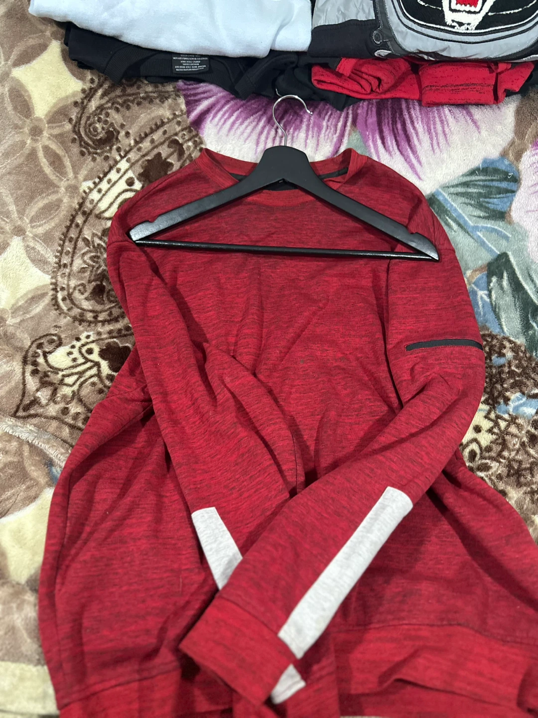 Red Long Sleeve Athletic Top - photo 5