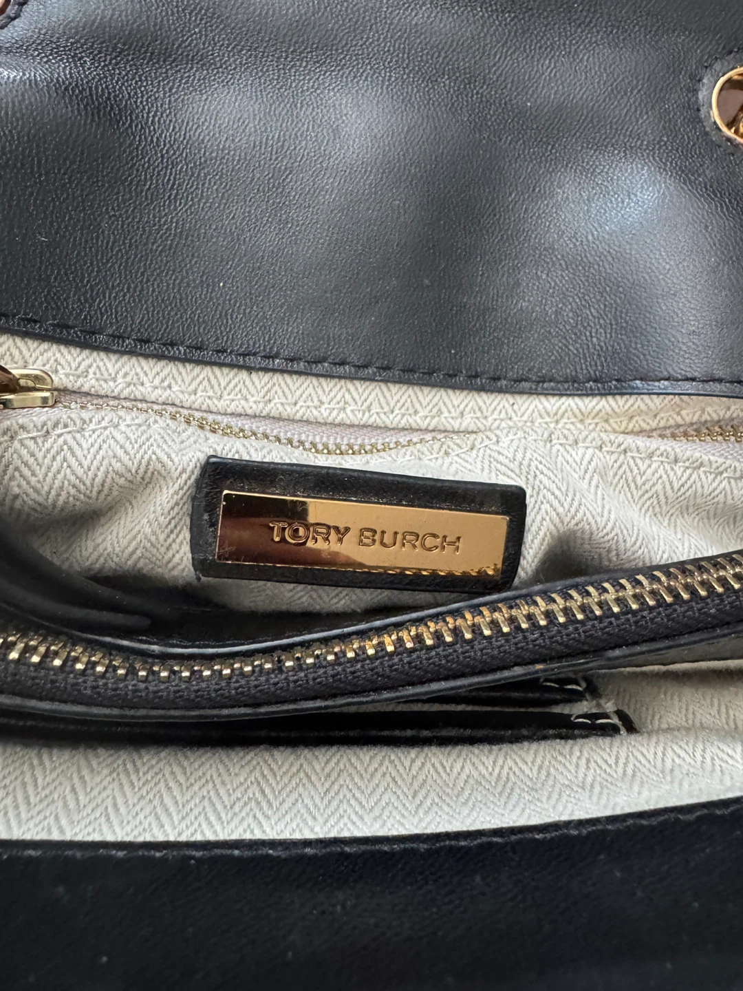 Authentic Tory Burch Black Chevron Leather Shoulder Bag - photo 5