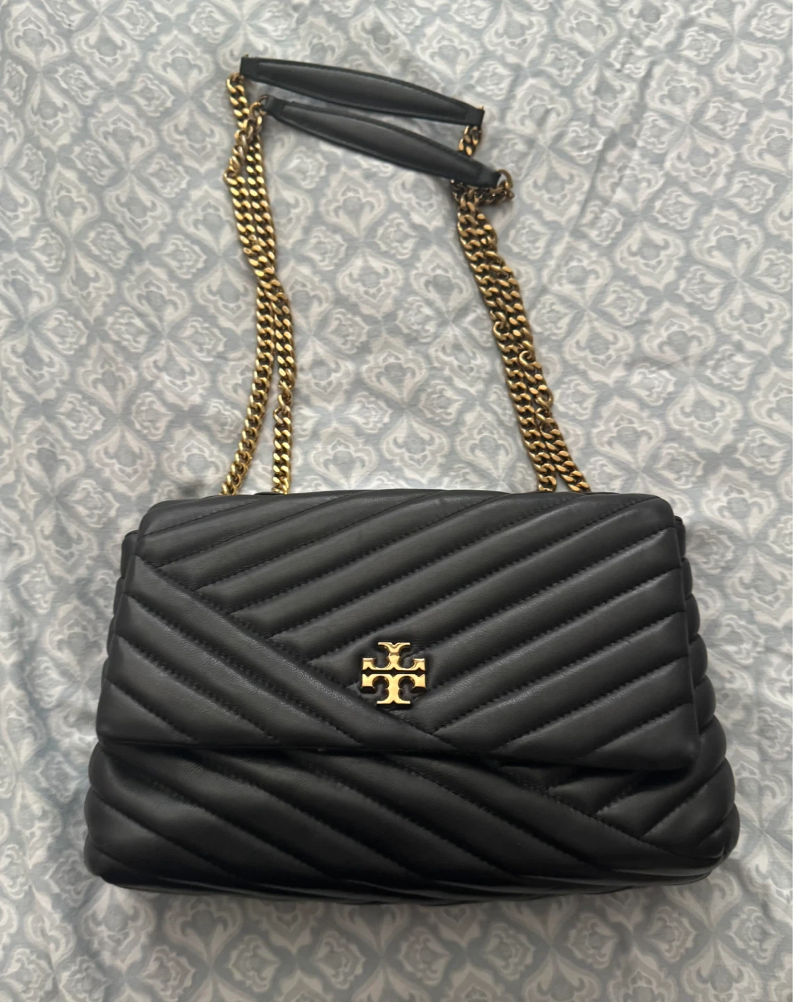 Authentic Tory Burch Black Chevron Leather Shoulder Bag