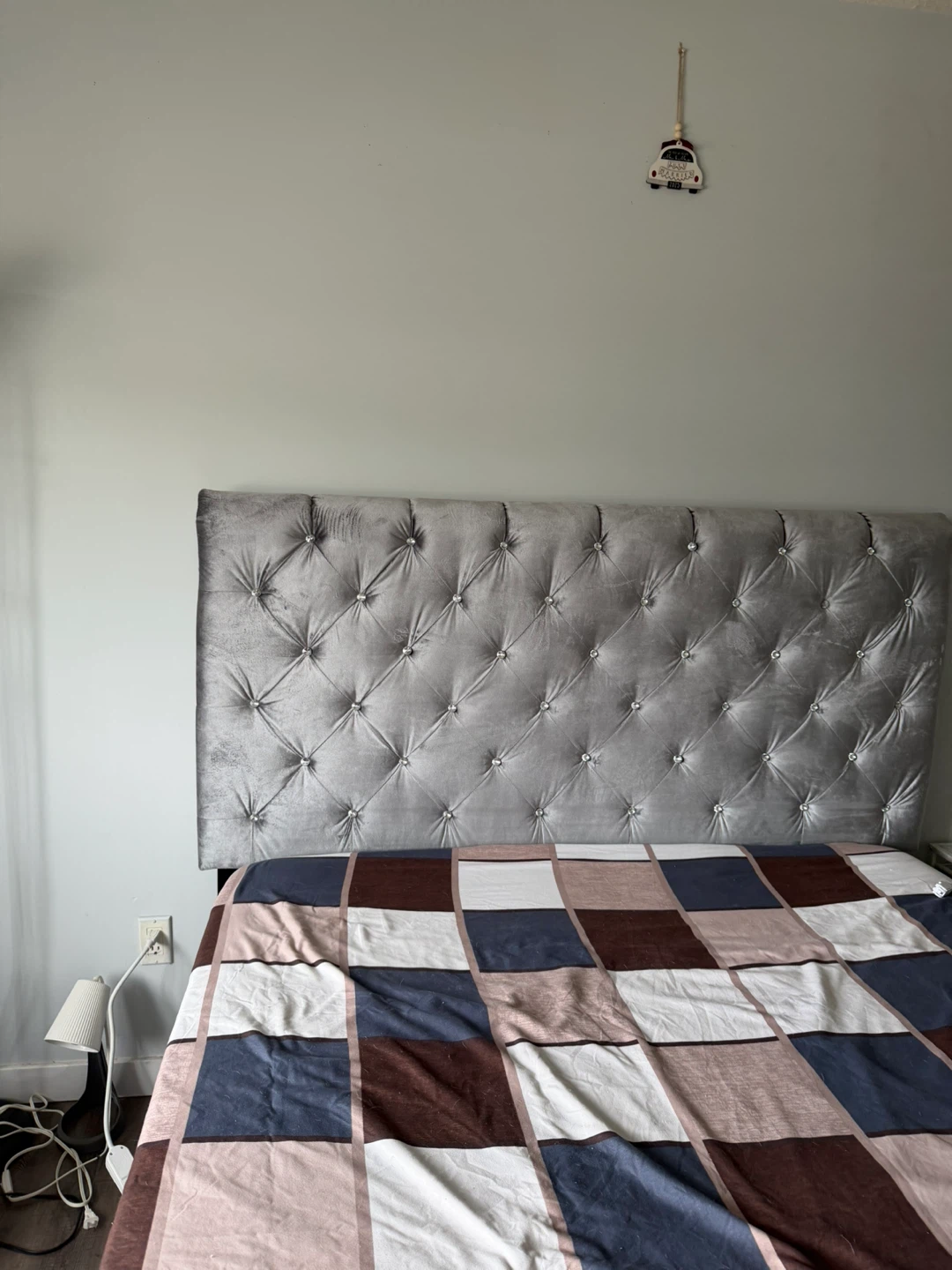 Queen size bed
