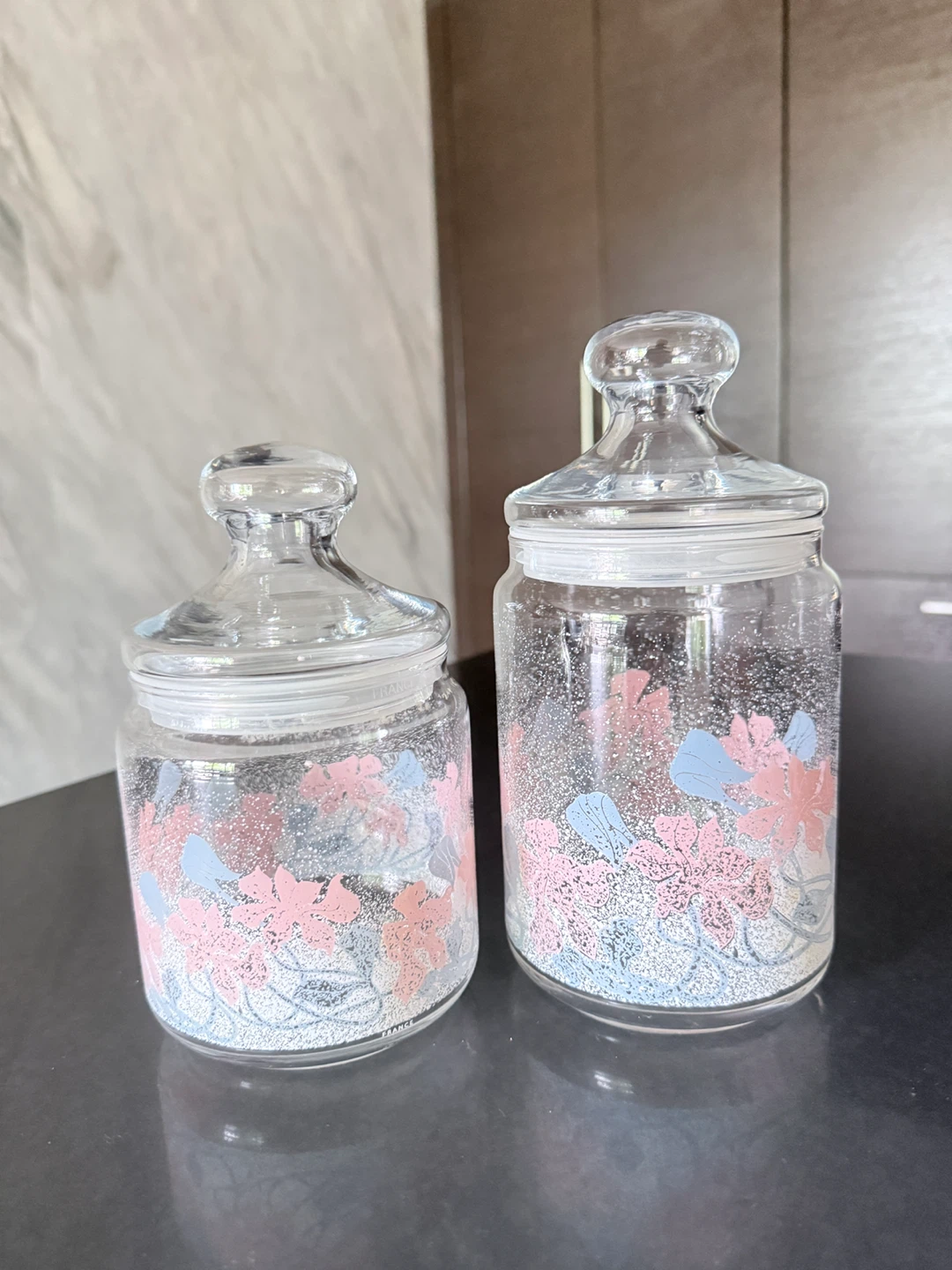 Set of 2 Glass Jars with Lids