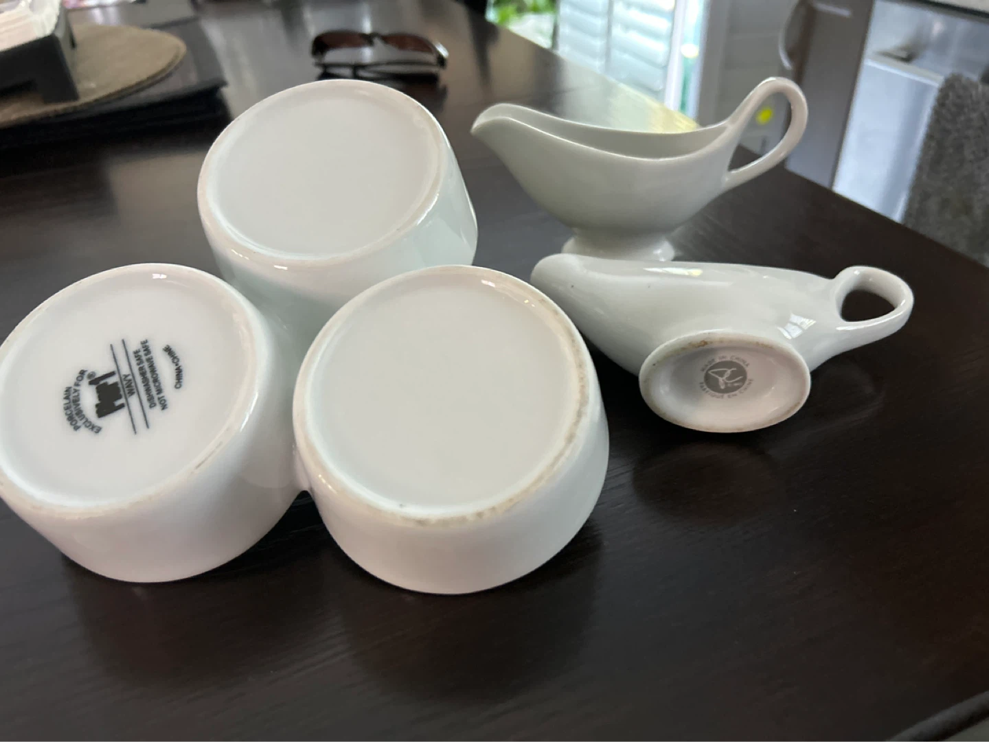 Lot 2 small Porcelain Gravy boats and garnish serving dis - photo 3