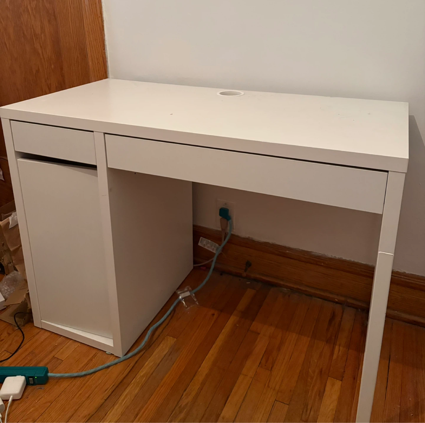White Desk with Drawers - photo 2
