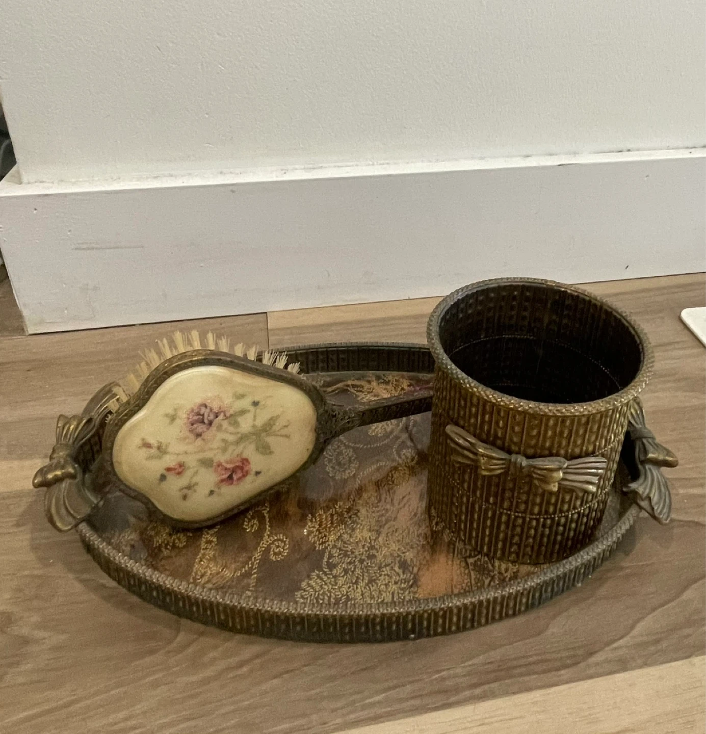 Vintage Vanity Set with Tray - photo 2
