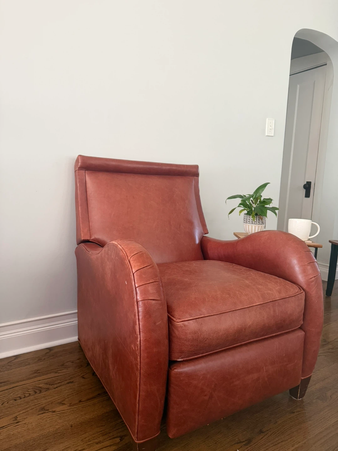 Brown Leather Recliner Armchair - photo 2