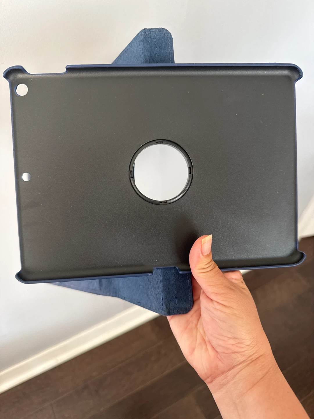 Blue Rotary iPad case ninth generation - photo 3