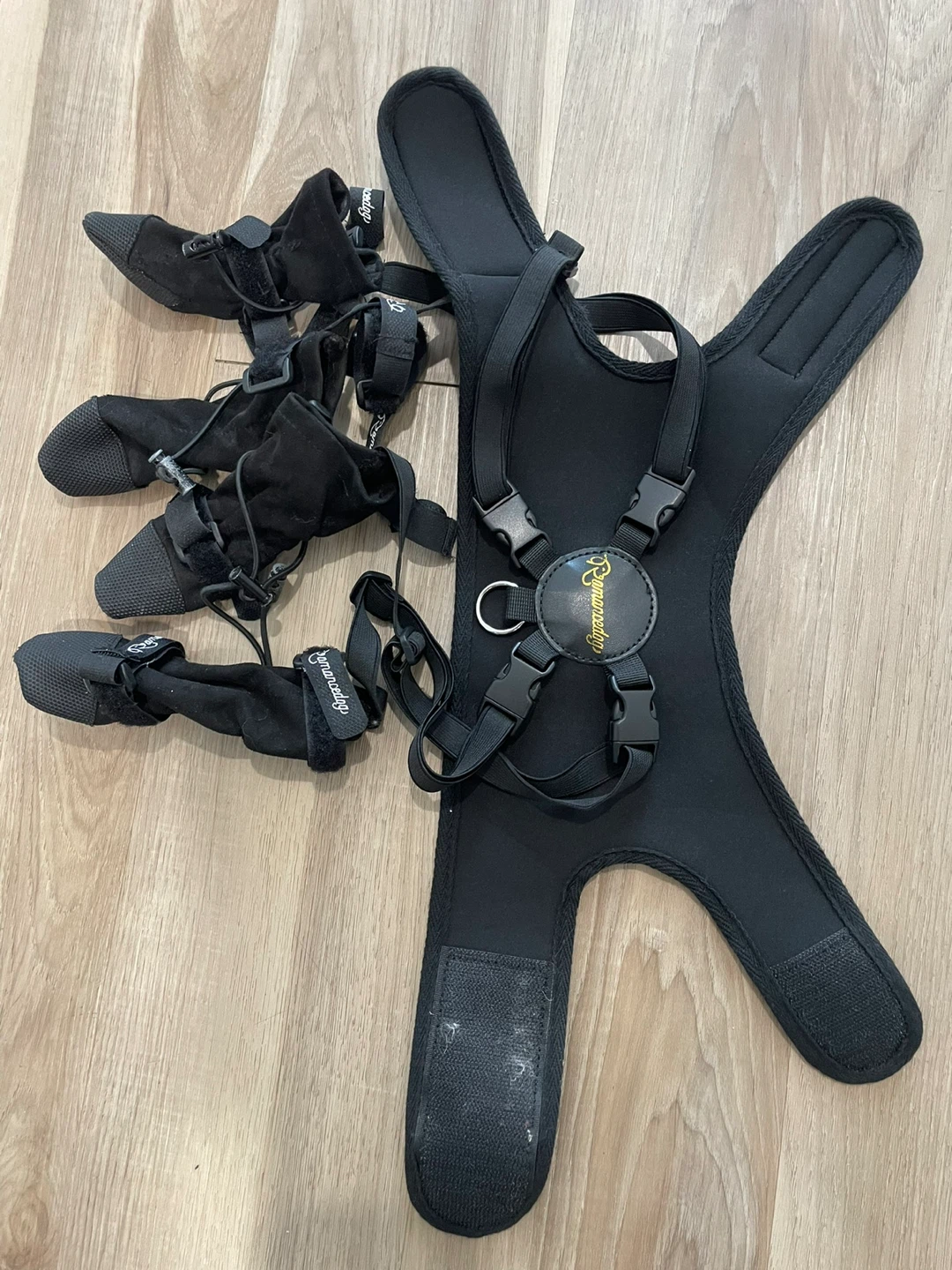 Romancedog Dog Harness and Booties Set