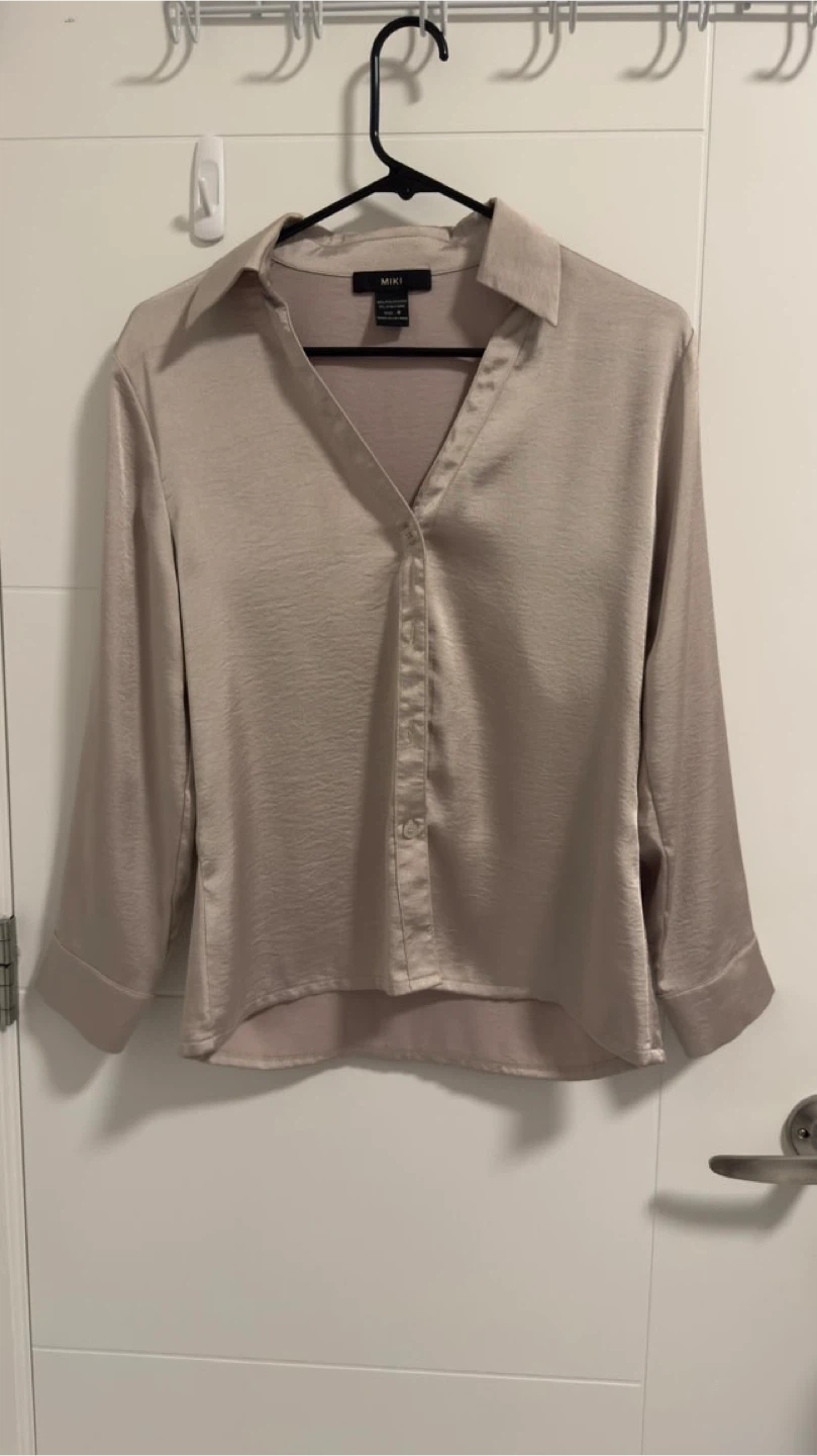 Women's Long Sleeve Collared Shirt Size S