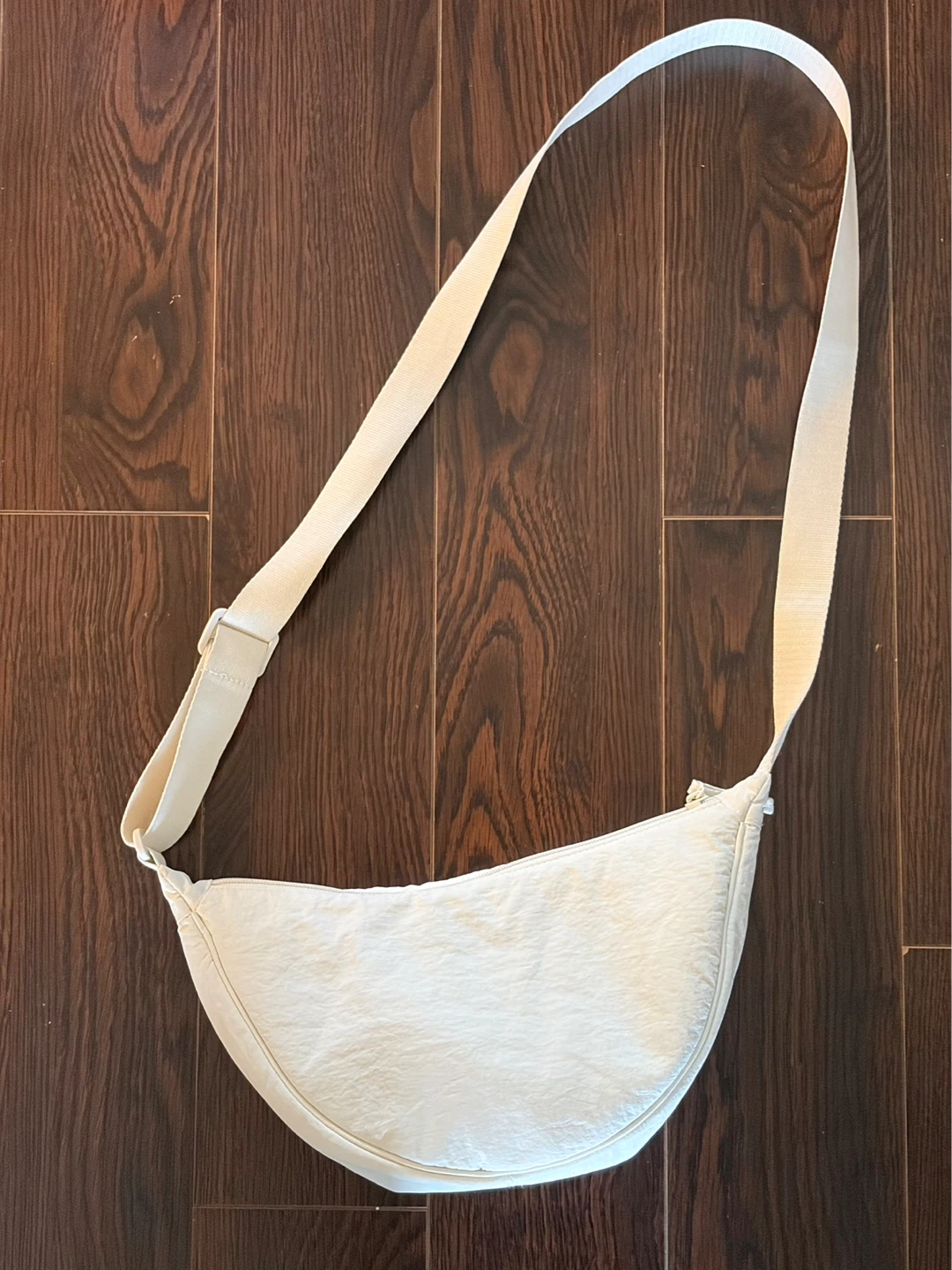 Uniqlo cross bag(white)