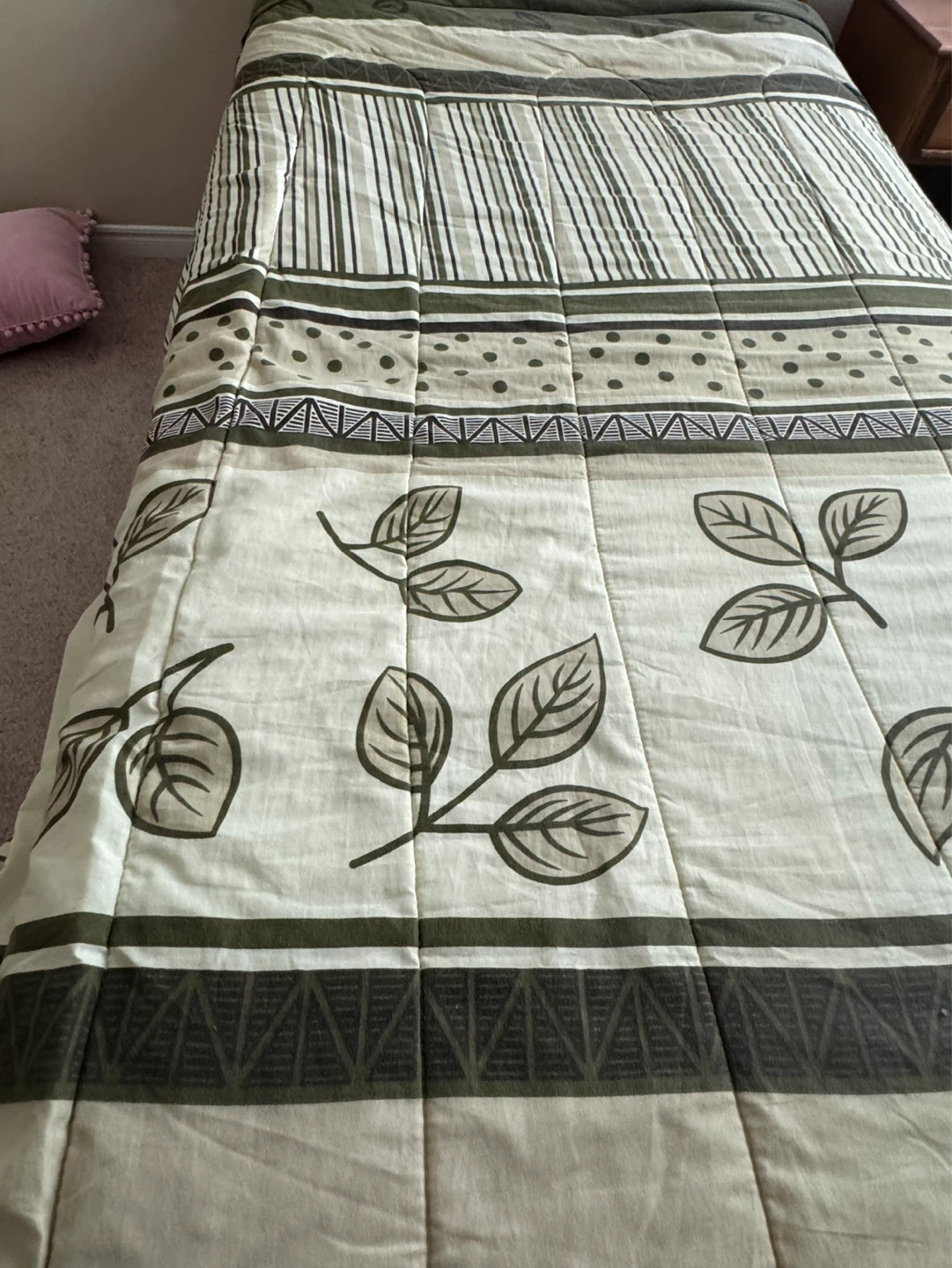 Twin bed & linens - photo 3