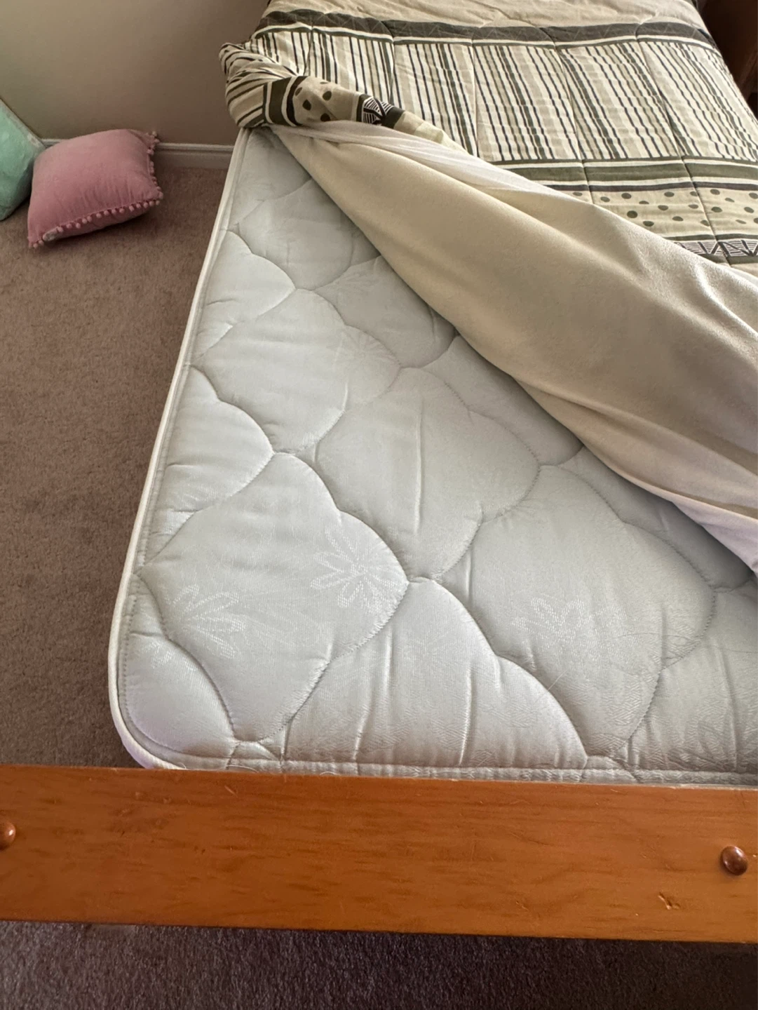 Twin bed & linens - photo 5