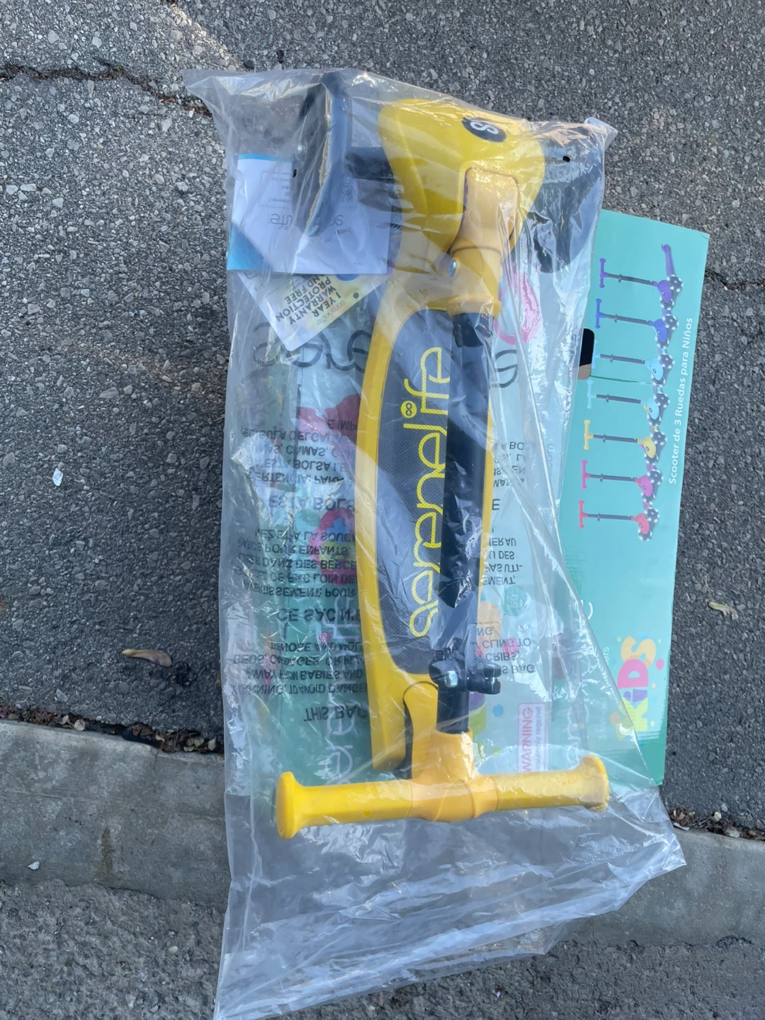 Serenlife 3-Wheel Scooter for Kids - Yellow