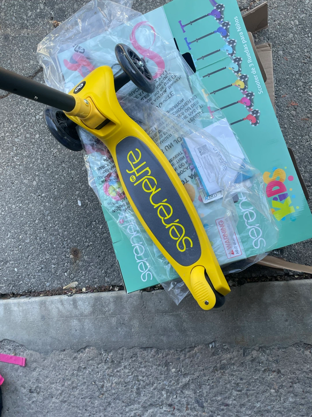 Serenlife 3-Wheel Scooter for Kids - Yellow - photo 2