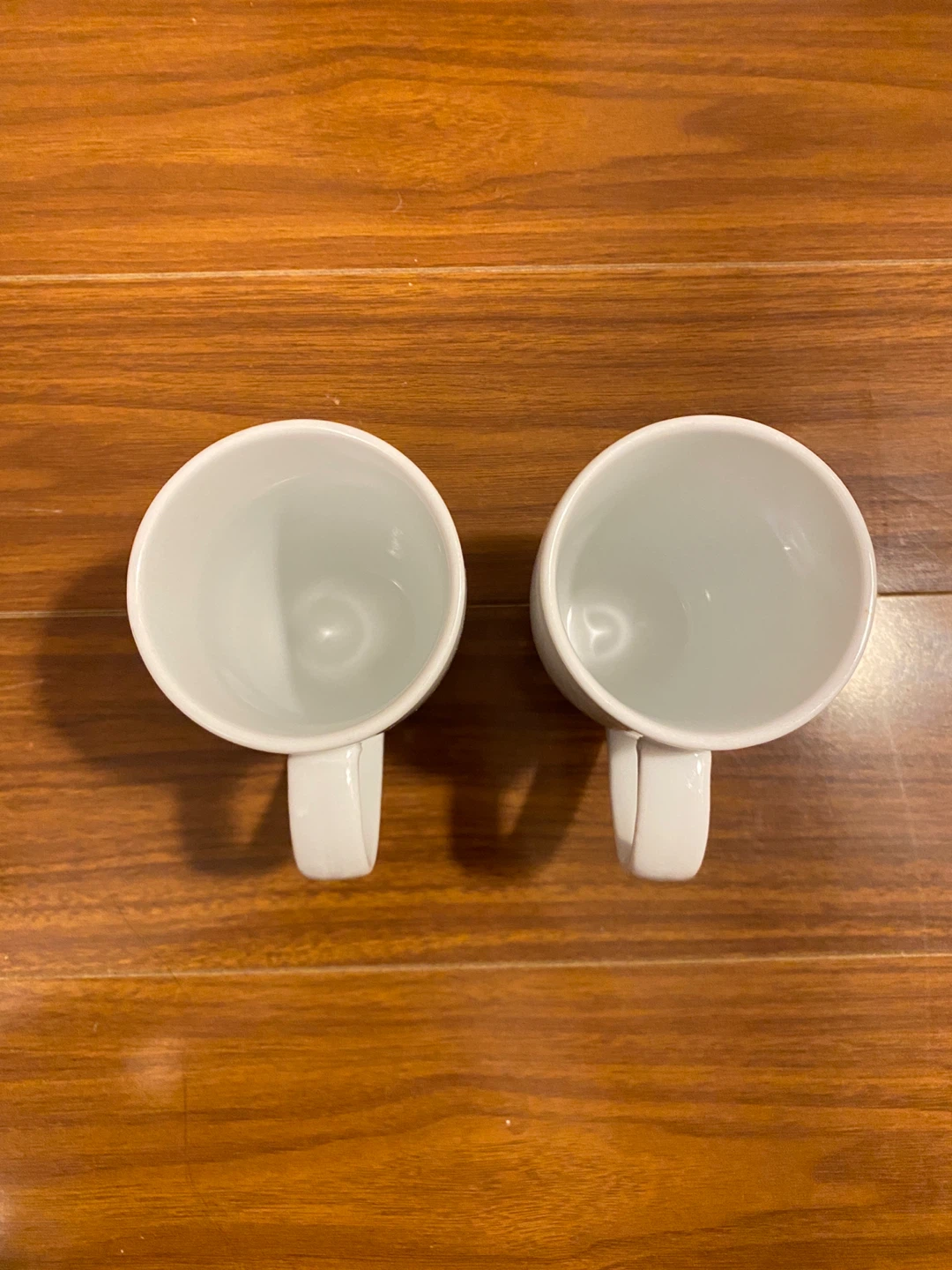 Set of 2 White Ceramic Mugs - photo 2