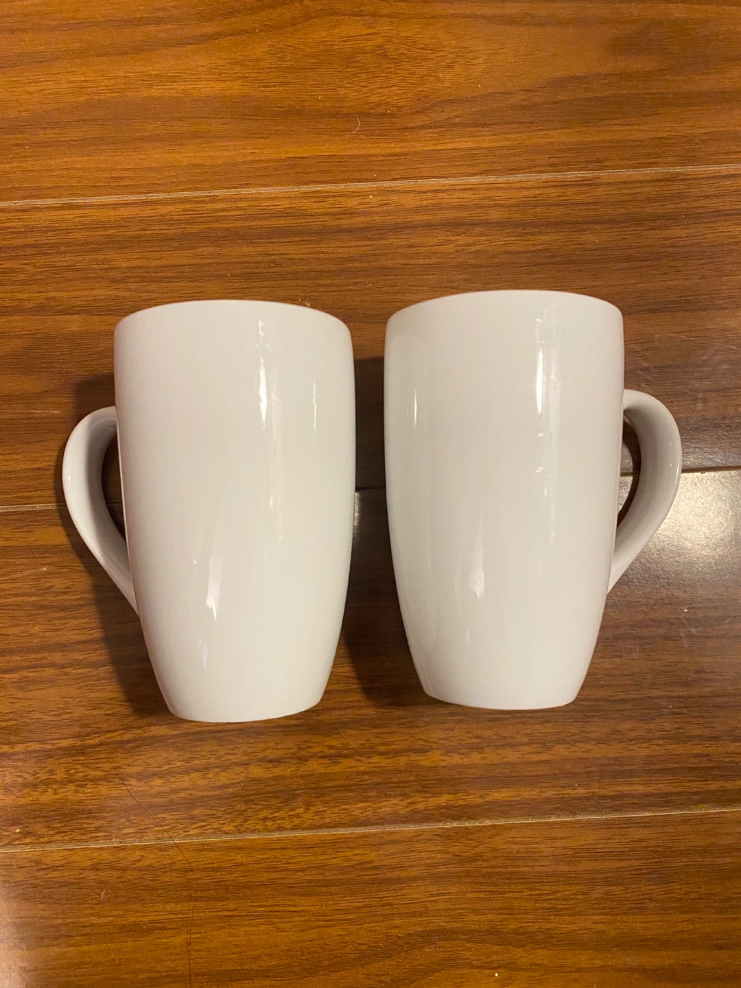 Set of 2 White Ceramic Mugs
