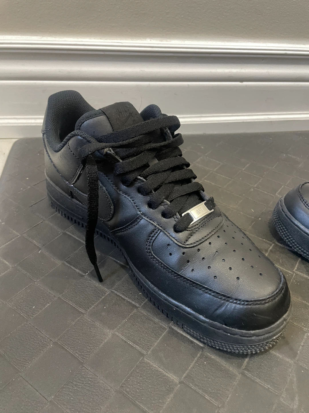 Nike Air Force 1 Low Black Leather Sneakers - photo 2