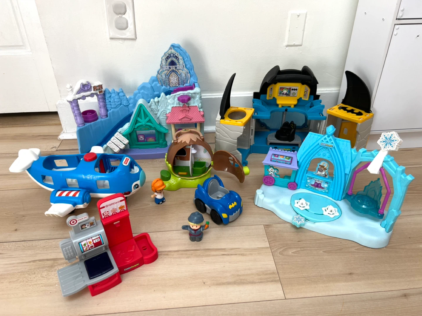 Fisher-Price Little People Playsets & Figures