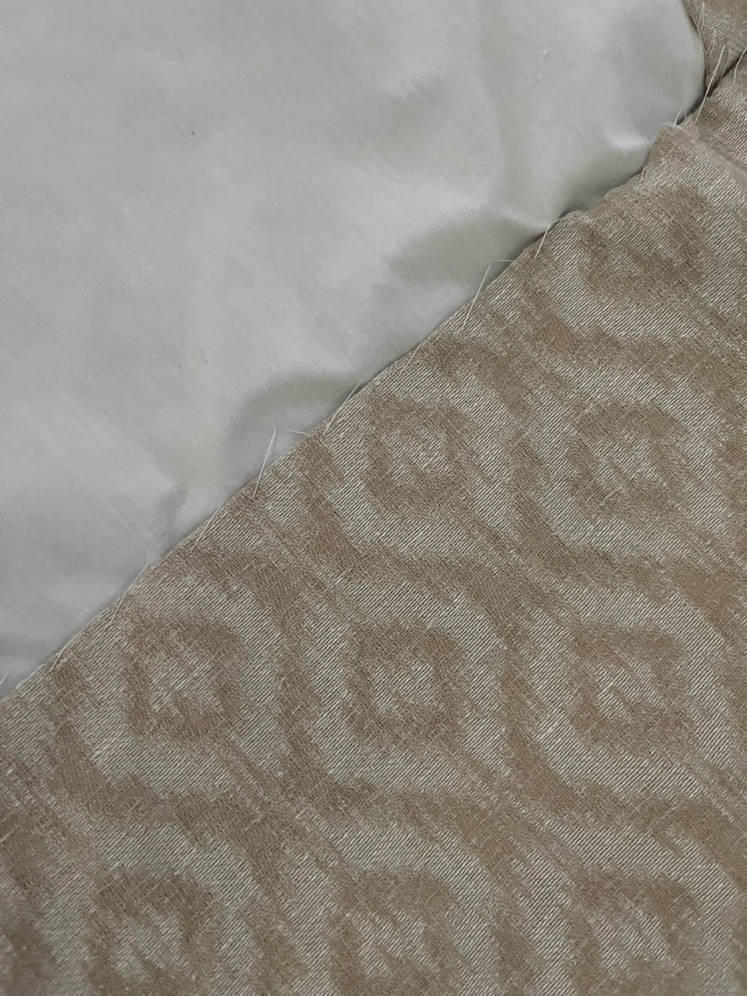 Pair of Beige Damask Patterned Curtains 57 X 95 inches - photo 5